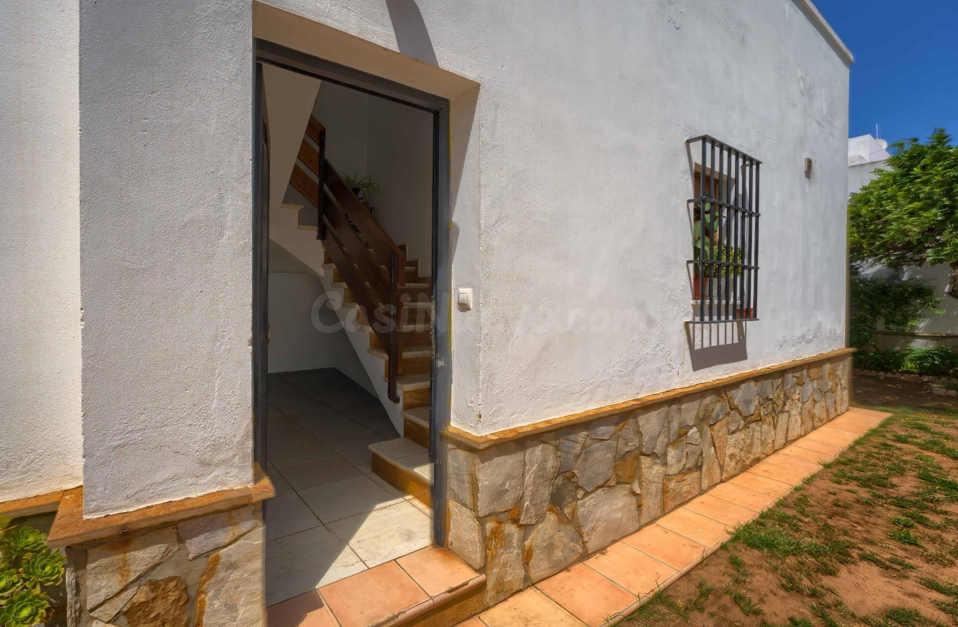 Haz realidad tu sueño con esta magnífica vivienda cerca del  - foto 3