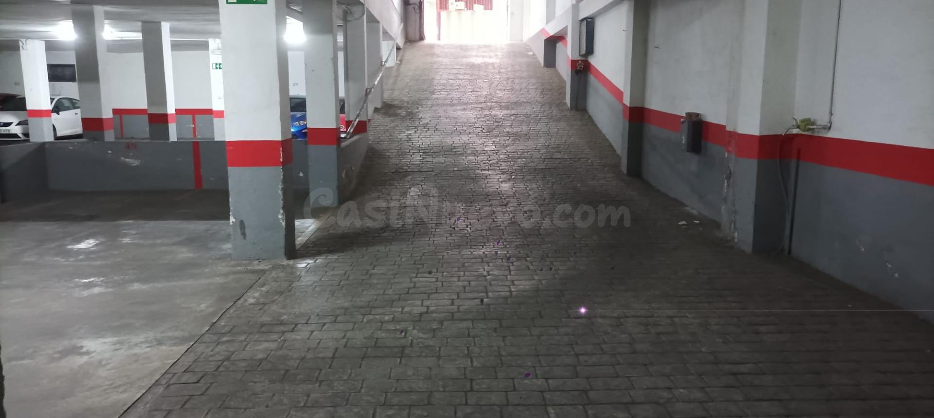 PLAZA DE GARAJE EN CALLE DOCTOR GÓMEZ ROMÁN - foto 4