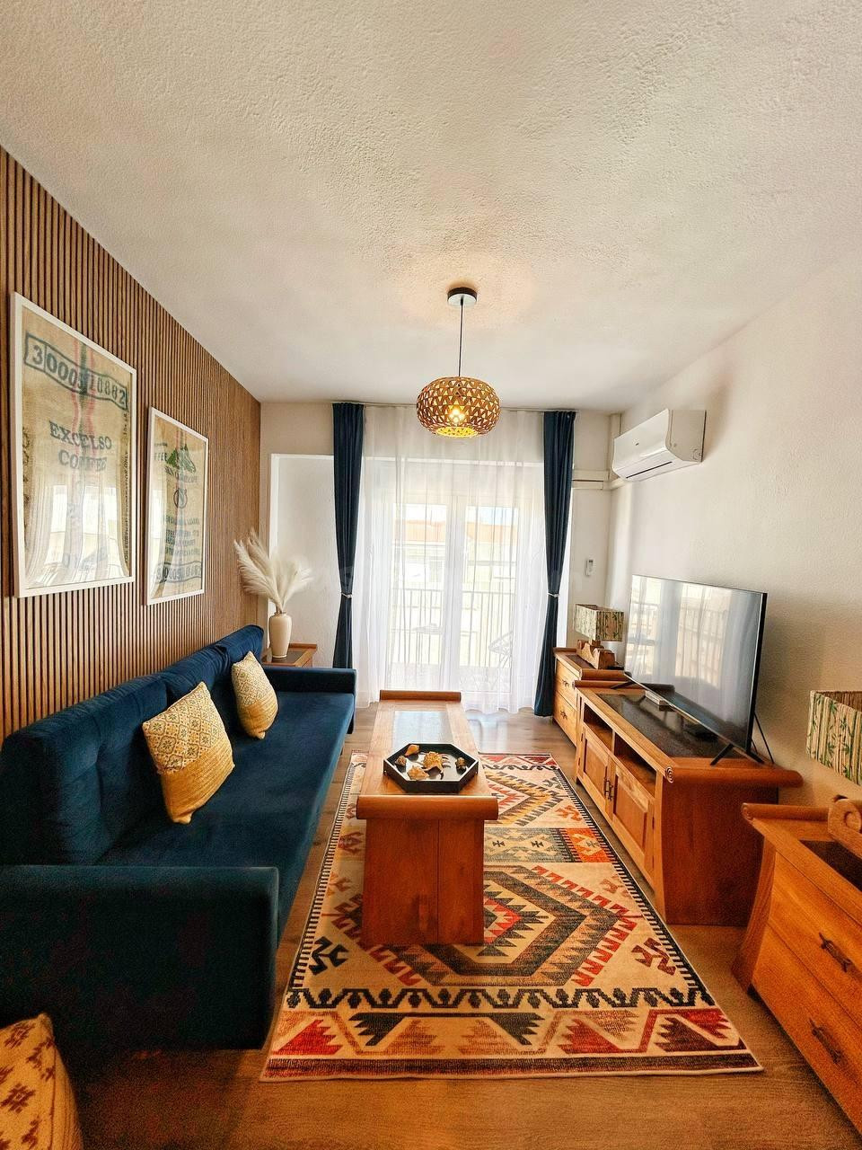 Exclusivo Ático Reformado en 2025 en el Corazón de Torreviej - foto 2