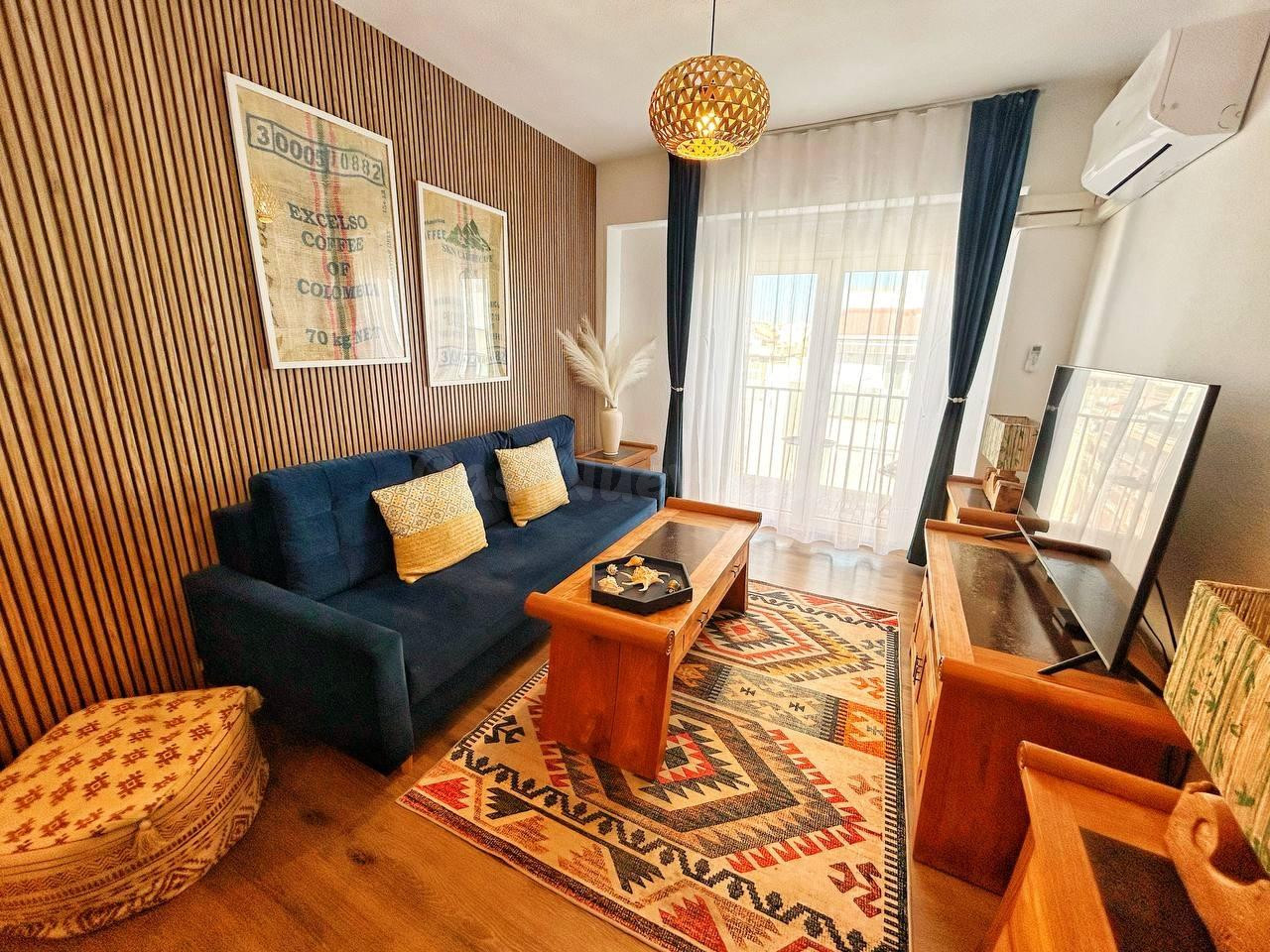 Exclusivo Ático Reformado en 2025 en el Corazón de Torreviej - foto 3