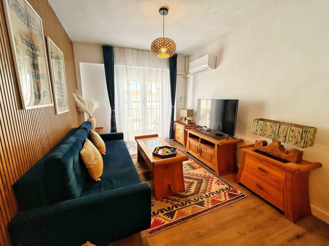 Exclusivo Ático Reformado en 2025 en el Corazón de Torreviej - foto 4