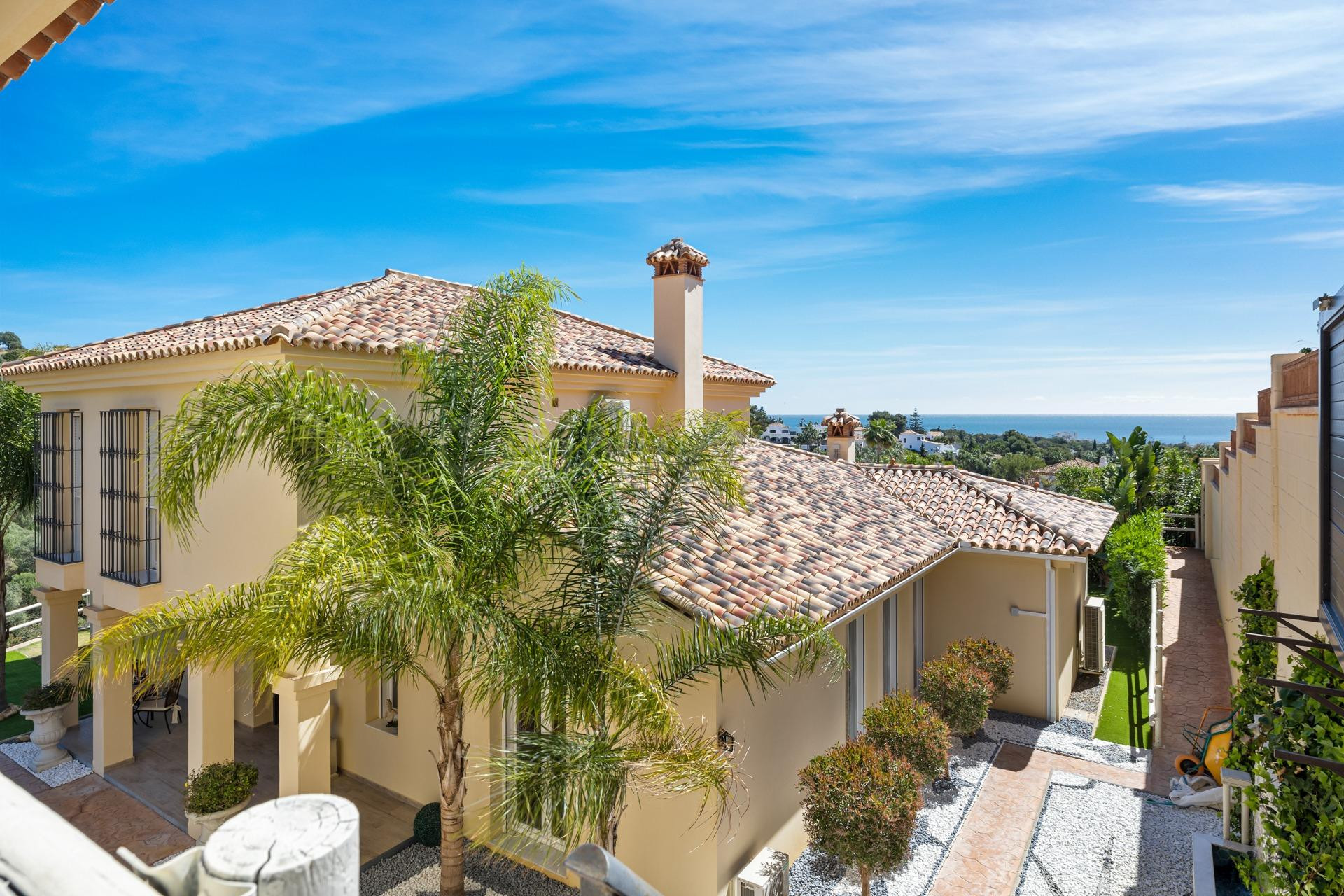 Villa de 4 dormitorios y 3 baños en Cabopino Golf, Mijas