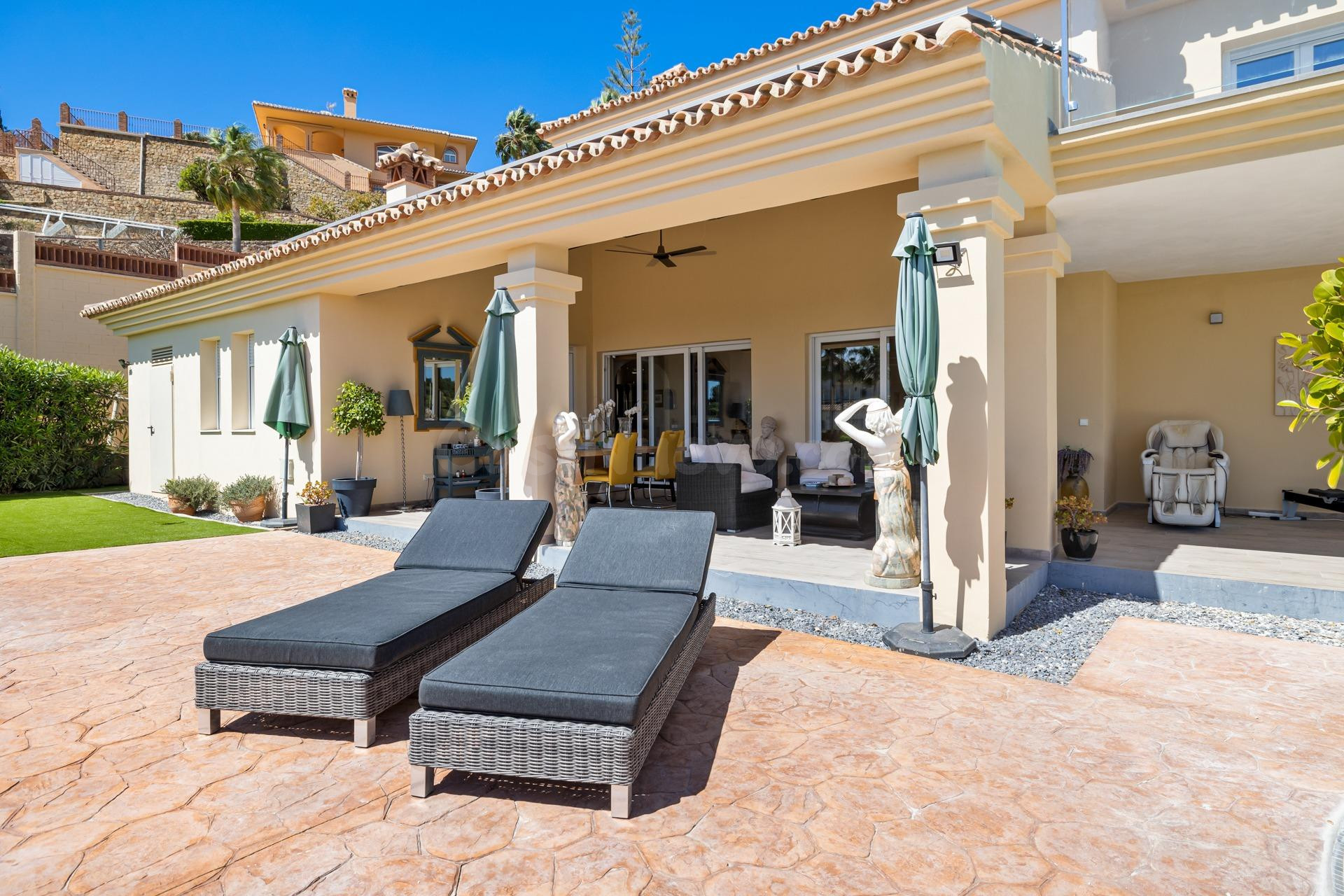 Villa de 4 dormitorios y 3 baños en Cabopino Golf, Mijas - foto 2