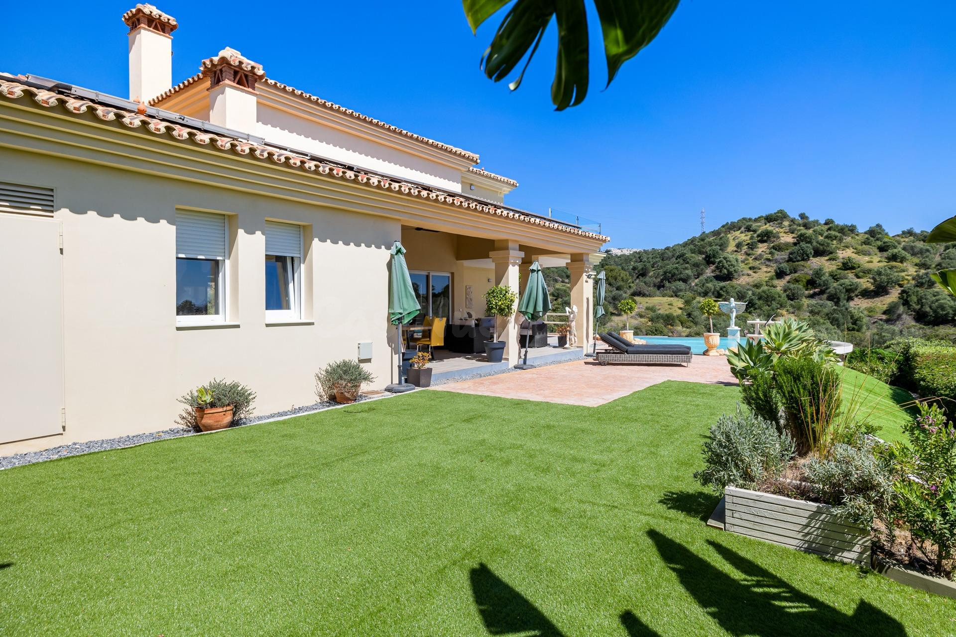 Villa de 4 dormitorios y 3 baños en Cabopino Golf, Mijas - foto 3