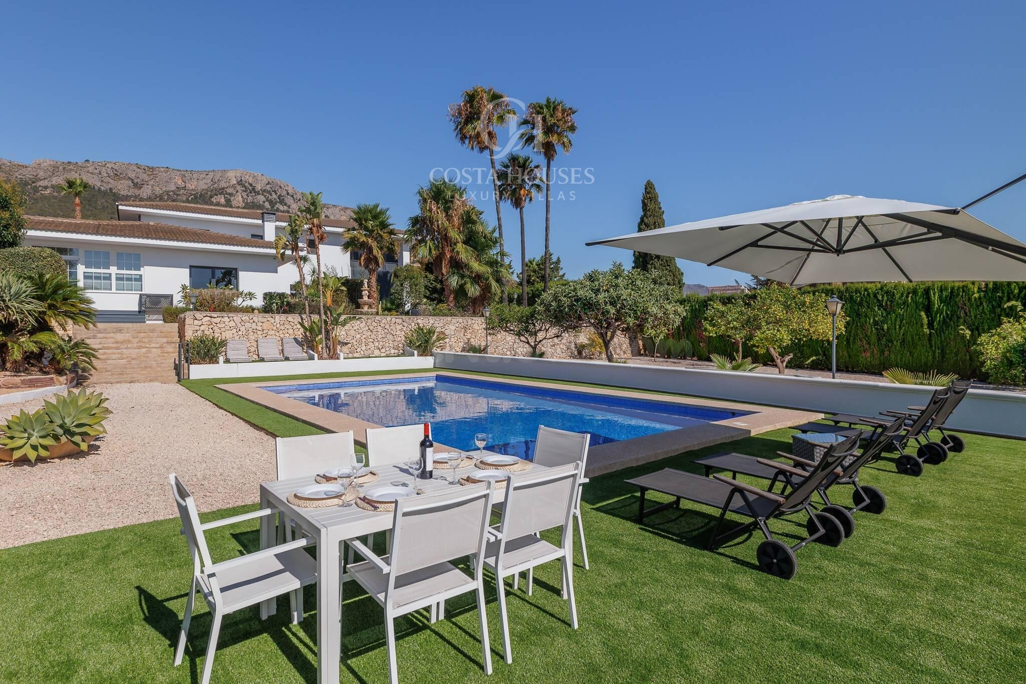 VILLA IFACH HORIZON · VILLA MEDITERRÁNEA CON CASA DE INVITAD - foto 2