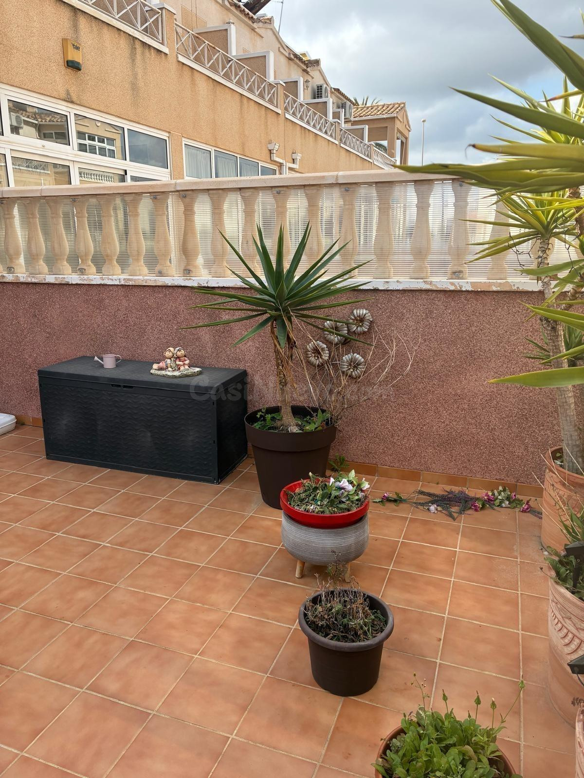 TRÍPLEX DE 2 DORMITORIOS CON SOLÁRIUM PRIVADO Y PISCINA COMU - foto 3