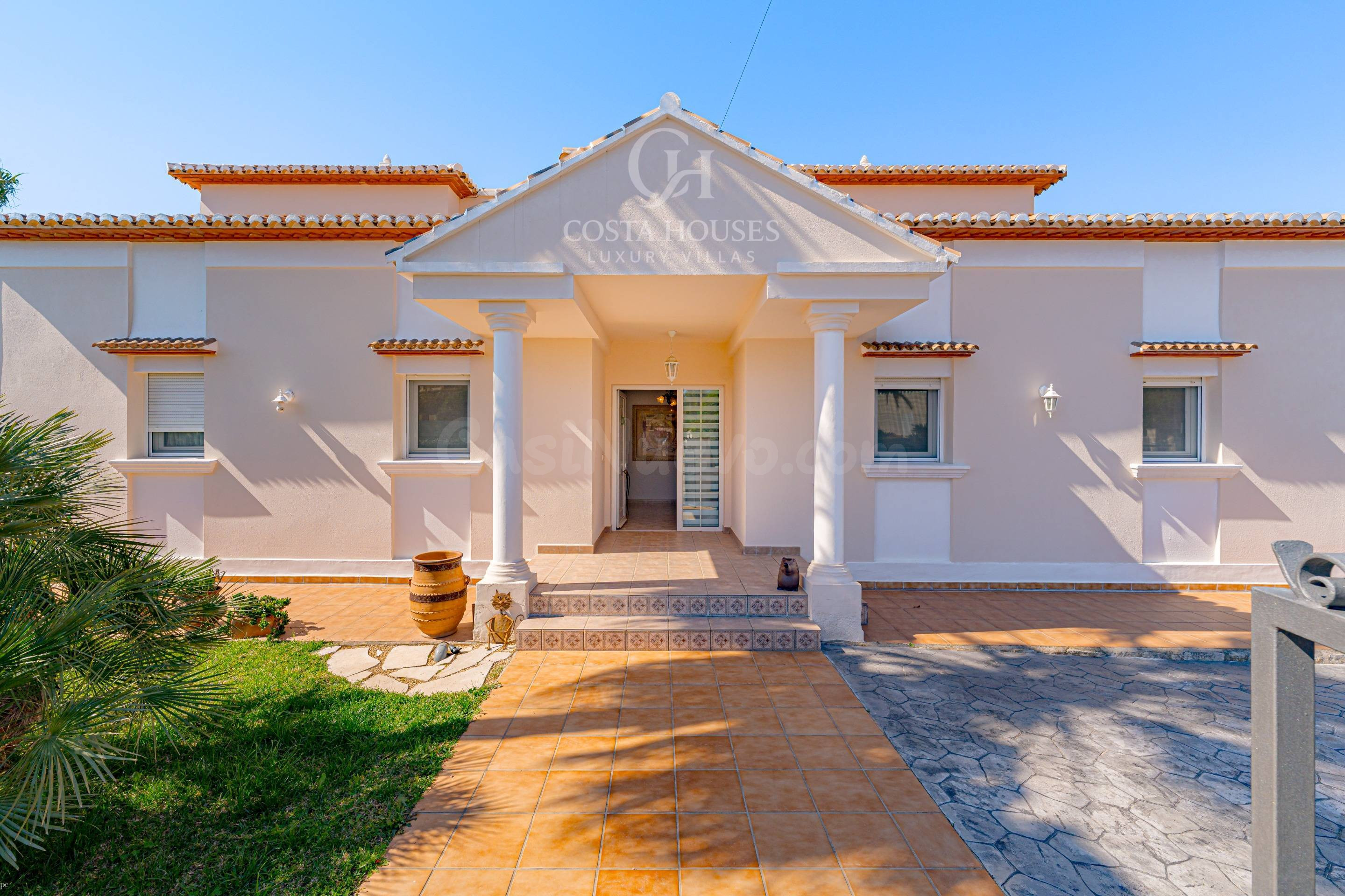 VILLA LUZ SERENA · PRIVACIDAD, LUZ NATURAL Y ESTILO DE VIDA  - foto 3