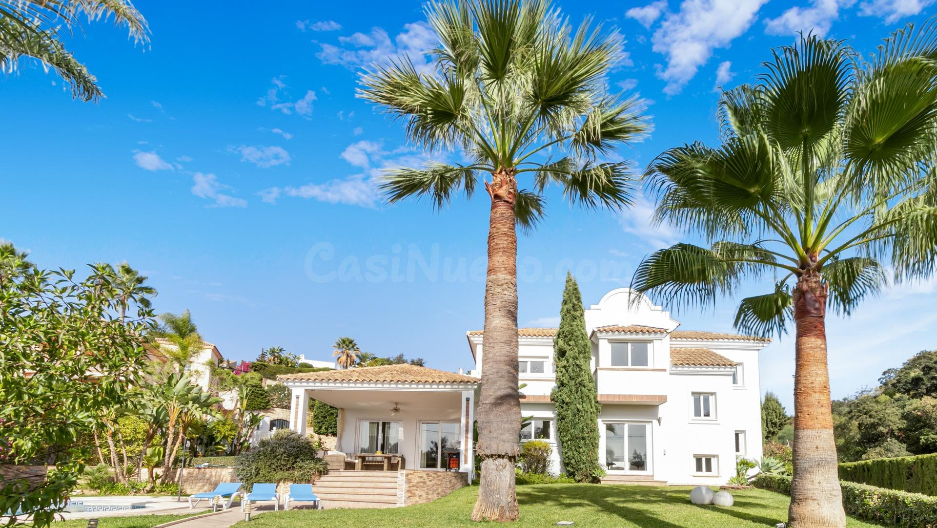 Villa de lujo de 4 dormitorios y 5 baños en Elviria, Marbell - foto 2