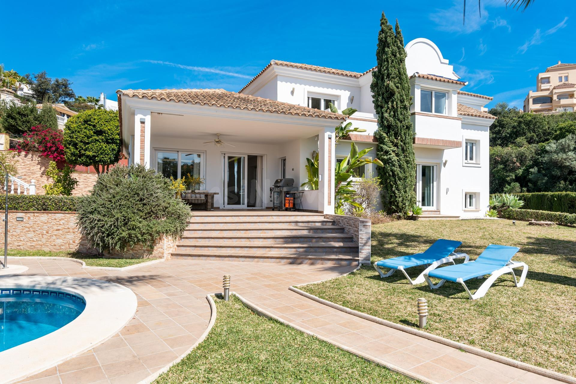 Villa de lujo de 4 dormitorios y 5 baños en Elviria, Marbell - foto 4