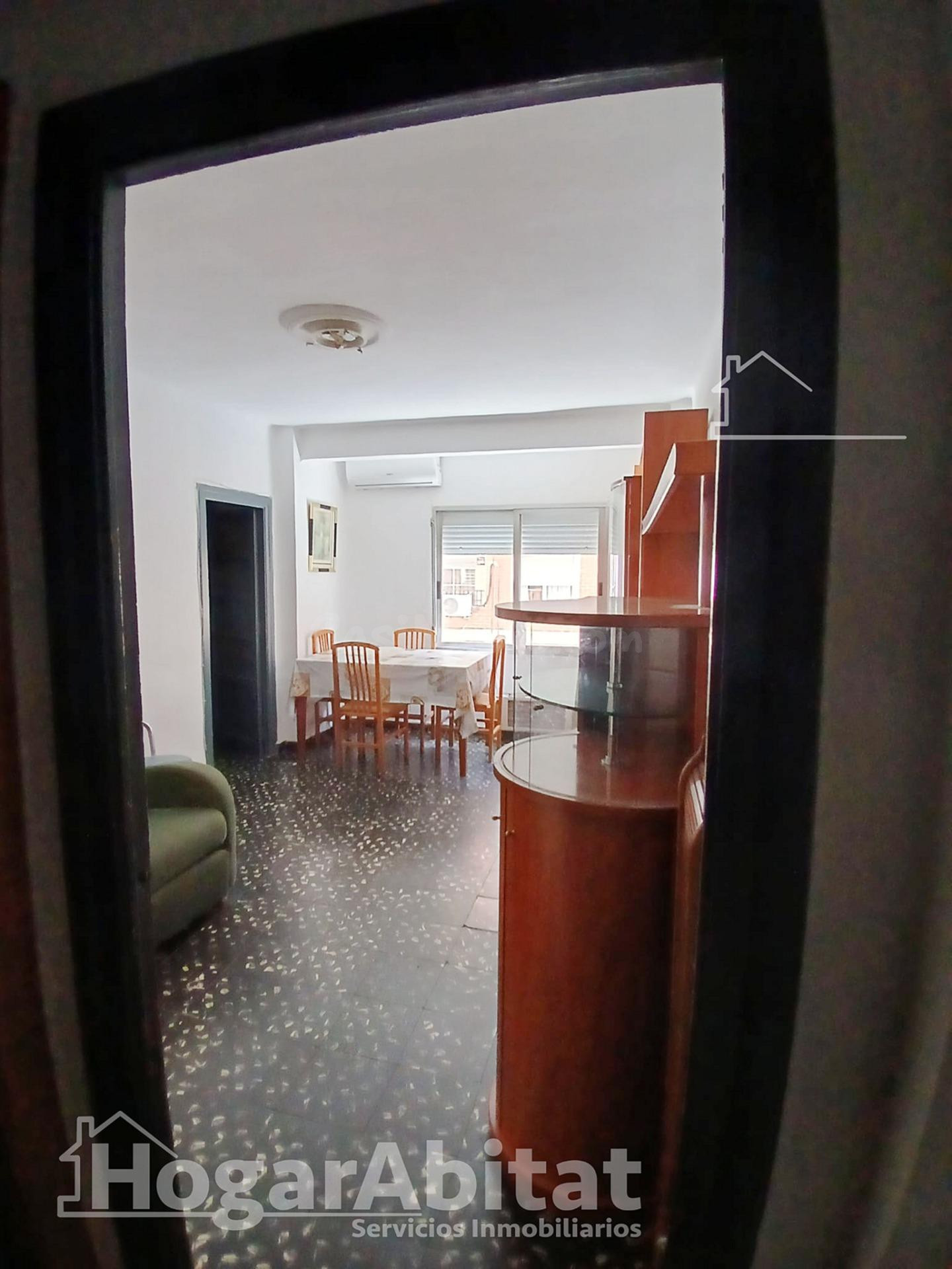 ¡OPORTUNIDAD! EXTERIOR Y ACOGEDOR CON BALCÓN - foto 4