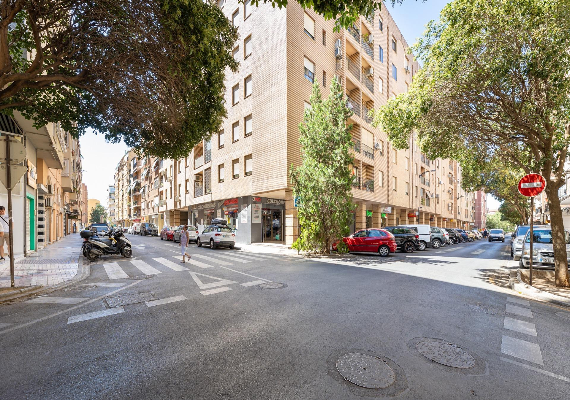COCHERA + TRASTERO EN CALLE PINTOR ZULOAGA