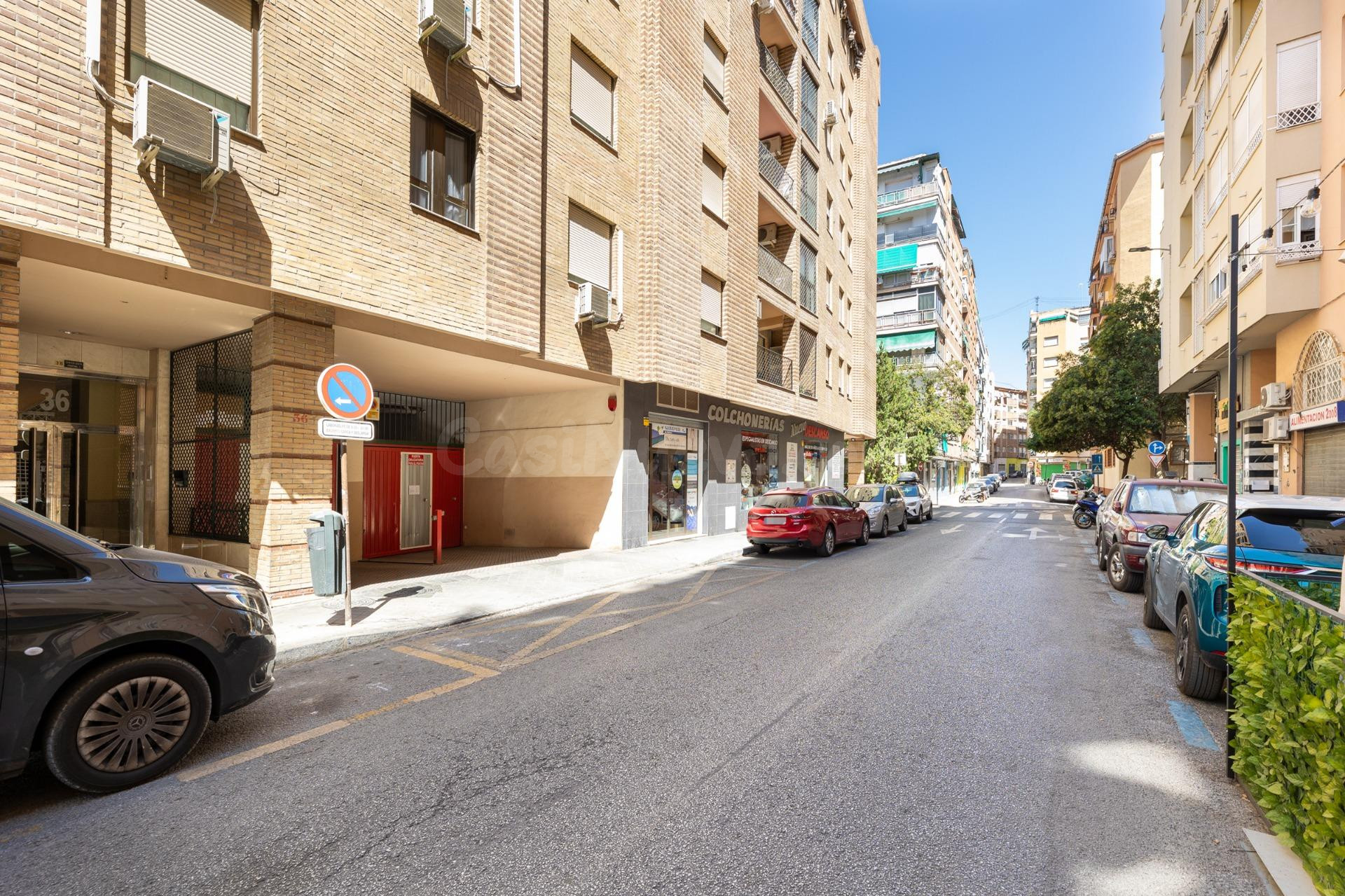 COCHERA + TRASTERO EN CALLE PINTOR ZULOAGA - foto 2