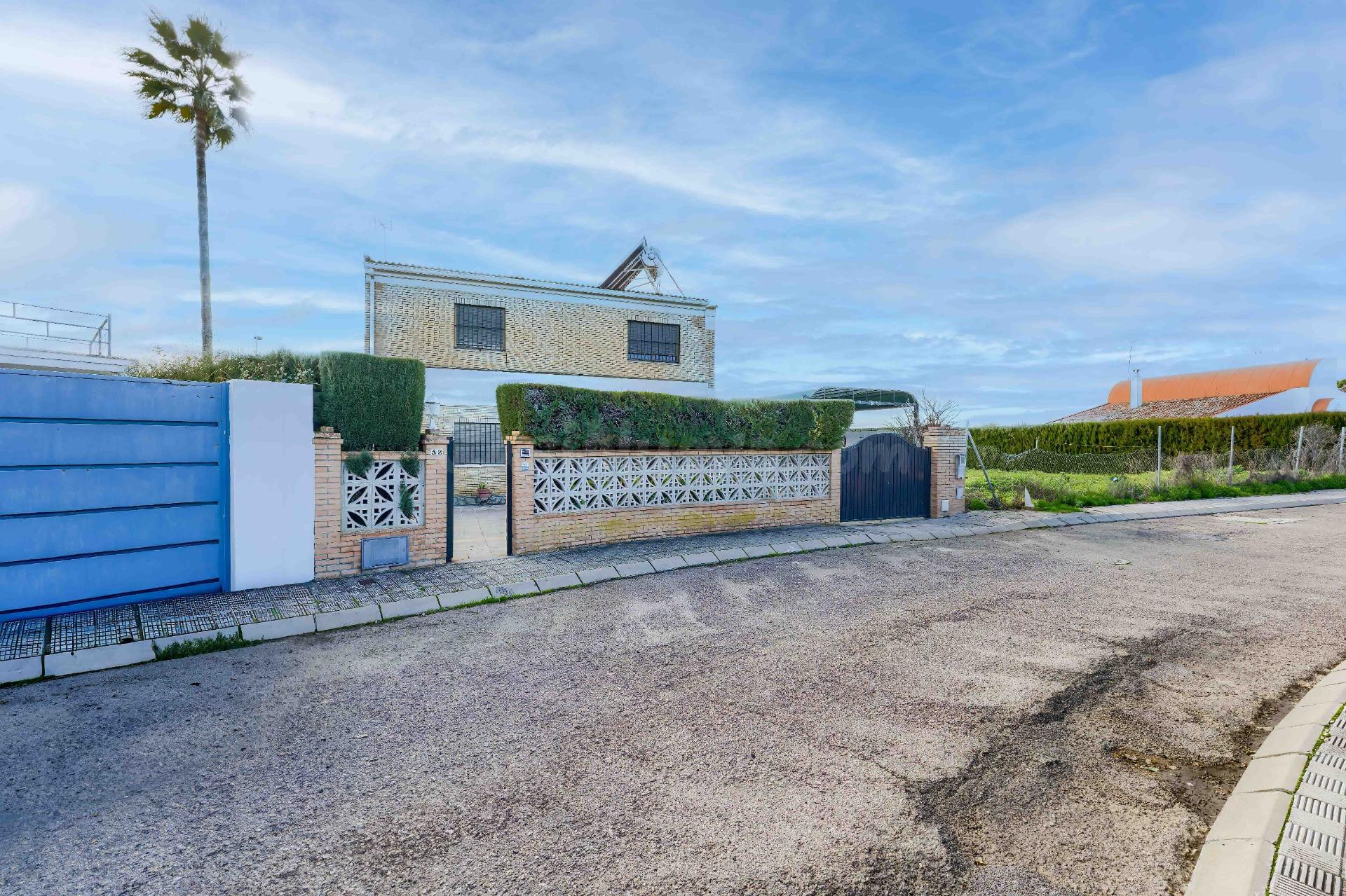 Vivir en Montaraz: chalet con piscina y pista de tenis propi - foto 4
