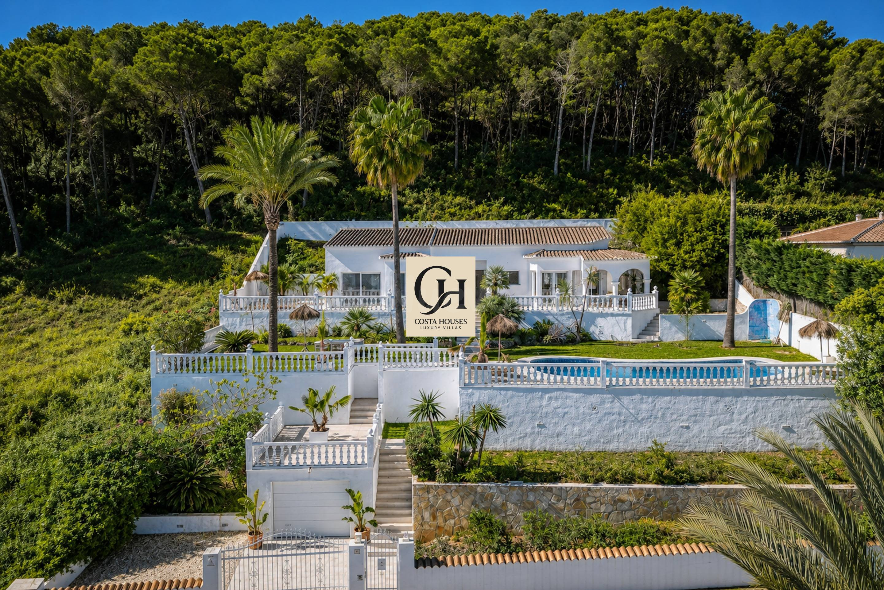 VILLA BRISSA · ELEGANCIA MEDITERRÁNEA CON VISTAS AL MAR EN JÁVEA