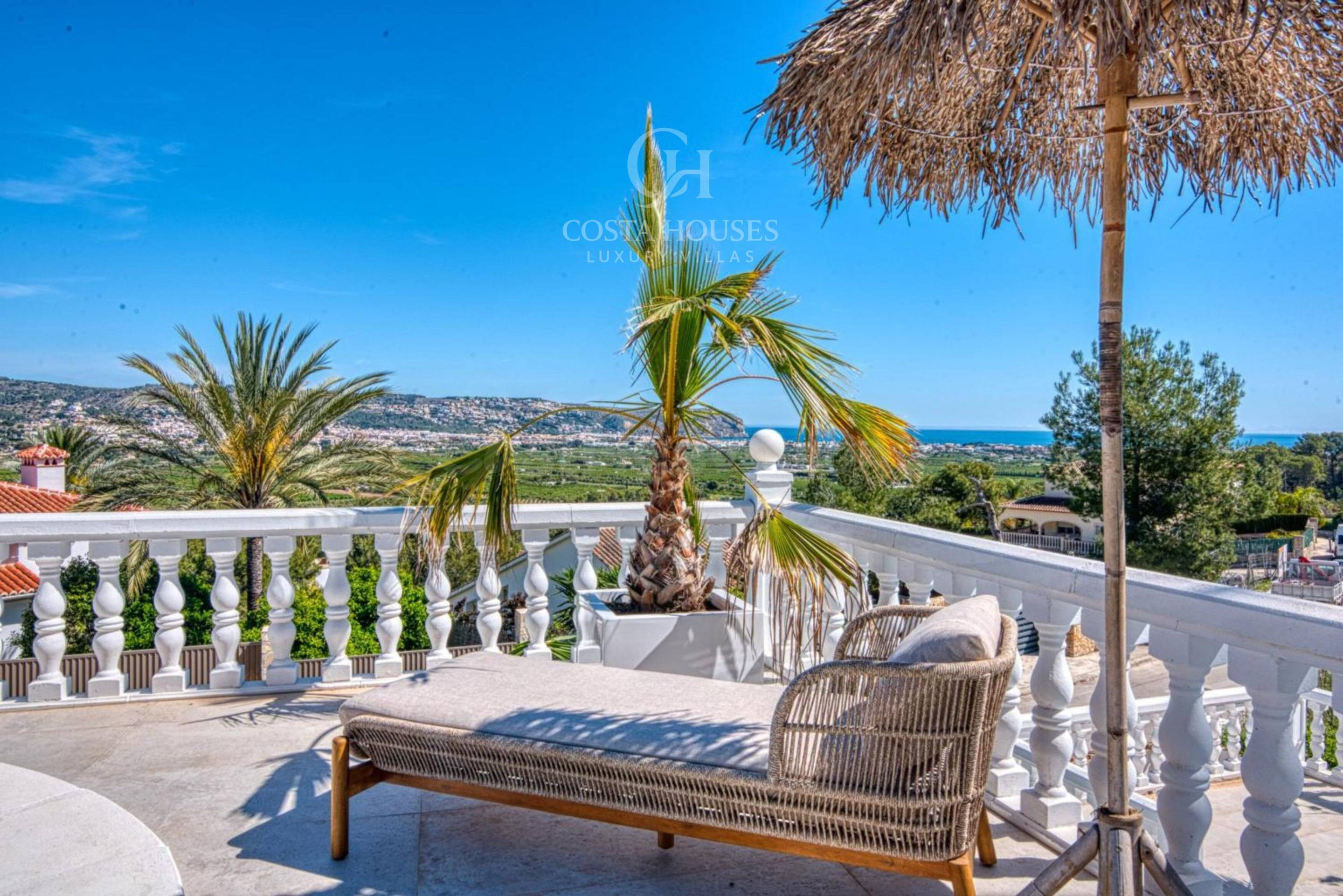VILLA BRISSA · ELEGANCIA MEDITERRÁNEA CON VISTAS AL MAR EN J - foto 3