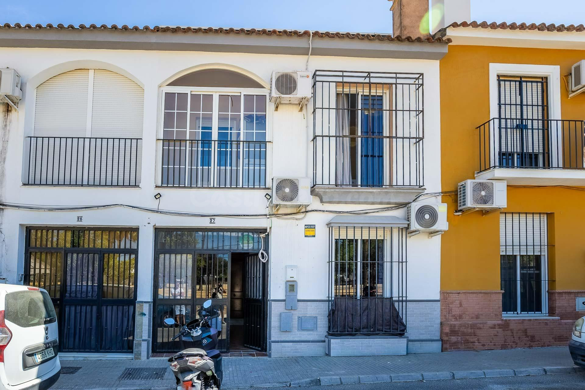 ¡Hola! Soy la casa de tus sueños en Villanueva del Ariscal. - foto 2