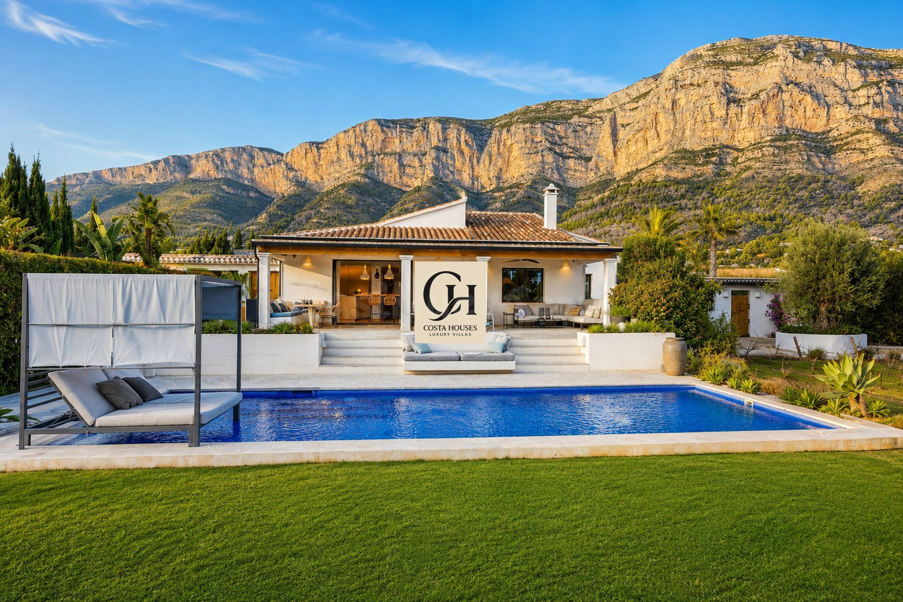 VILLA ALMA ·  REFUGIO MEDITERRÁNEO CONTEMPORÁNEO CON CASA DE