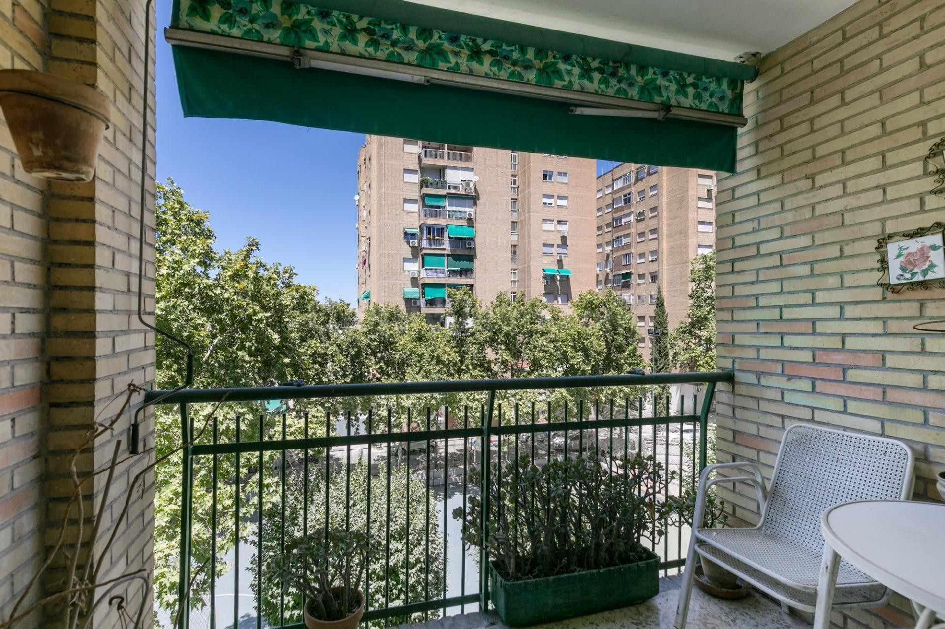 PISO en esquina CIRCUNVALACIÓN LA ENCINA - Frente PARQUE