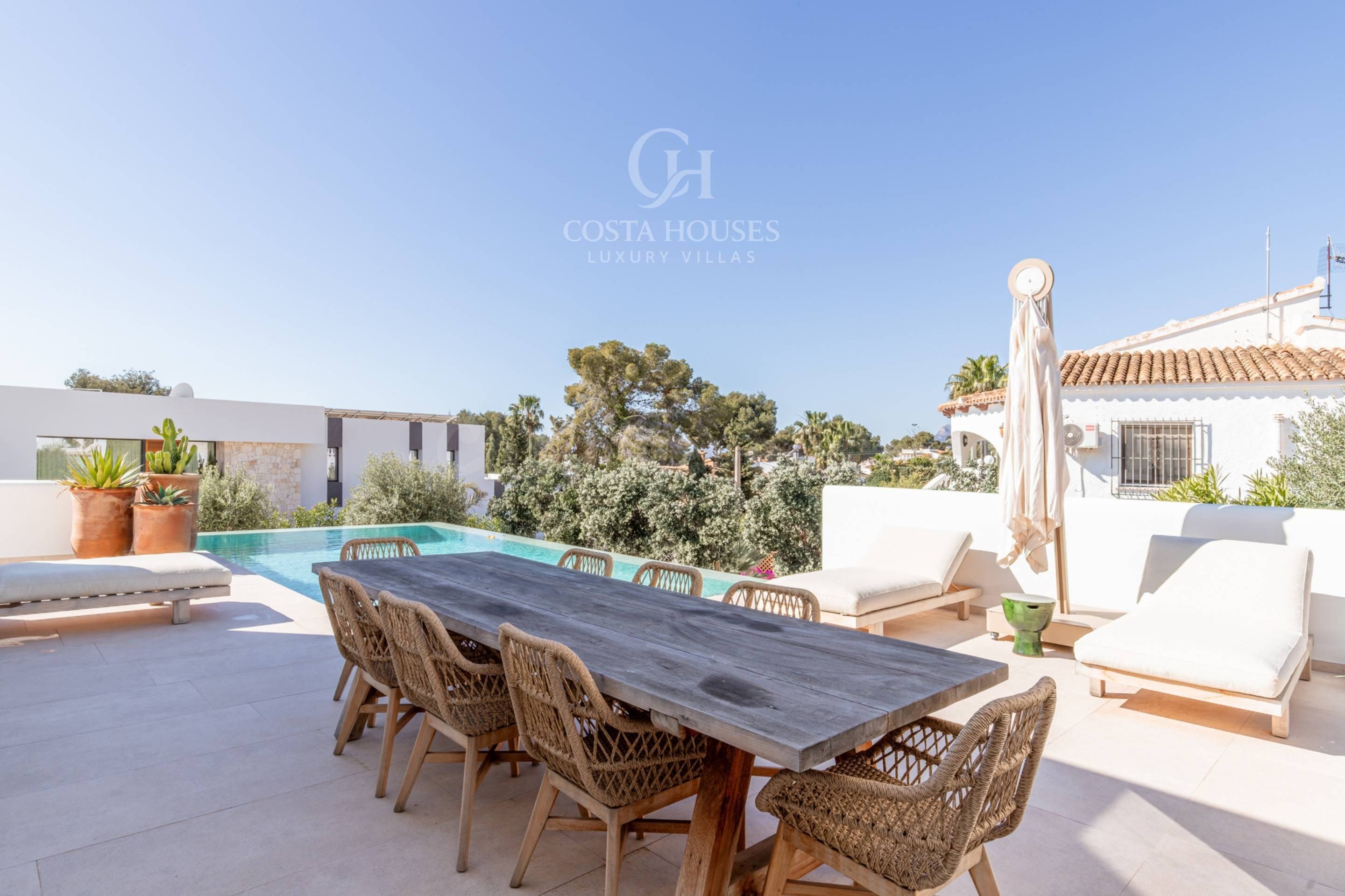 VILLA AZULIA · LUZ IBICENCA Y HORIZONTE MEDITERRANEO EN MORA - foto 3