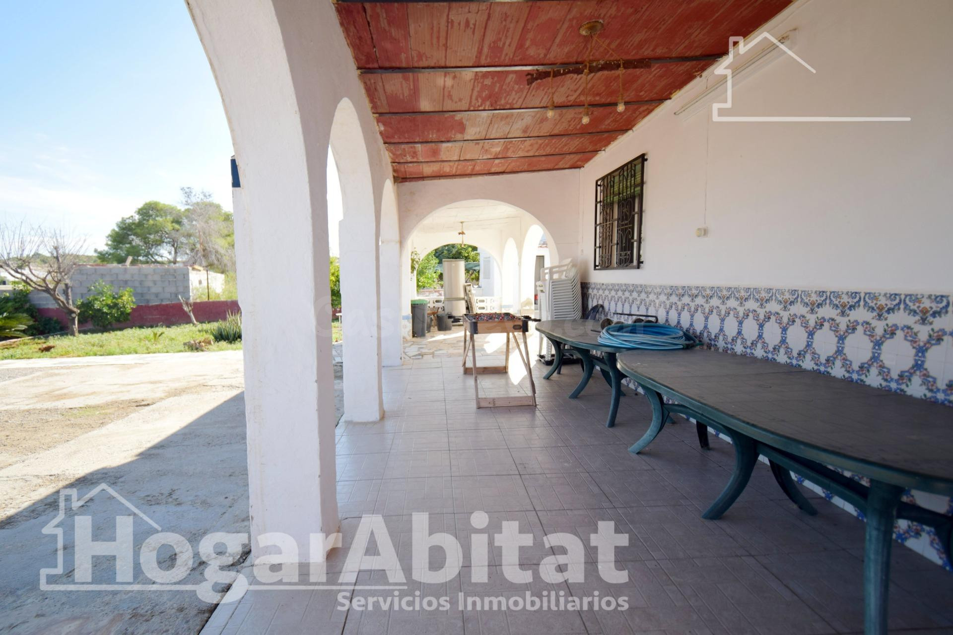 CHALET RÚSTICO CON PISCINA, GARAJE Y TERRAZA - foto 5