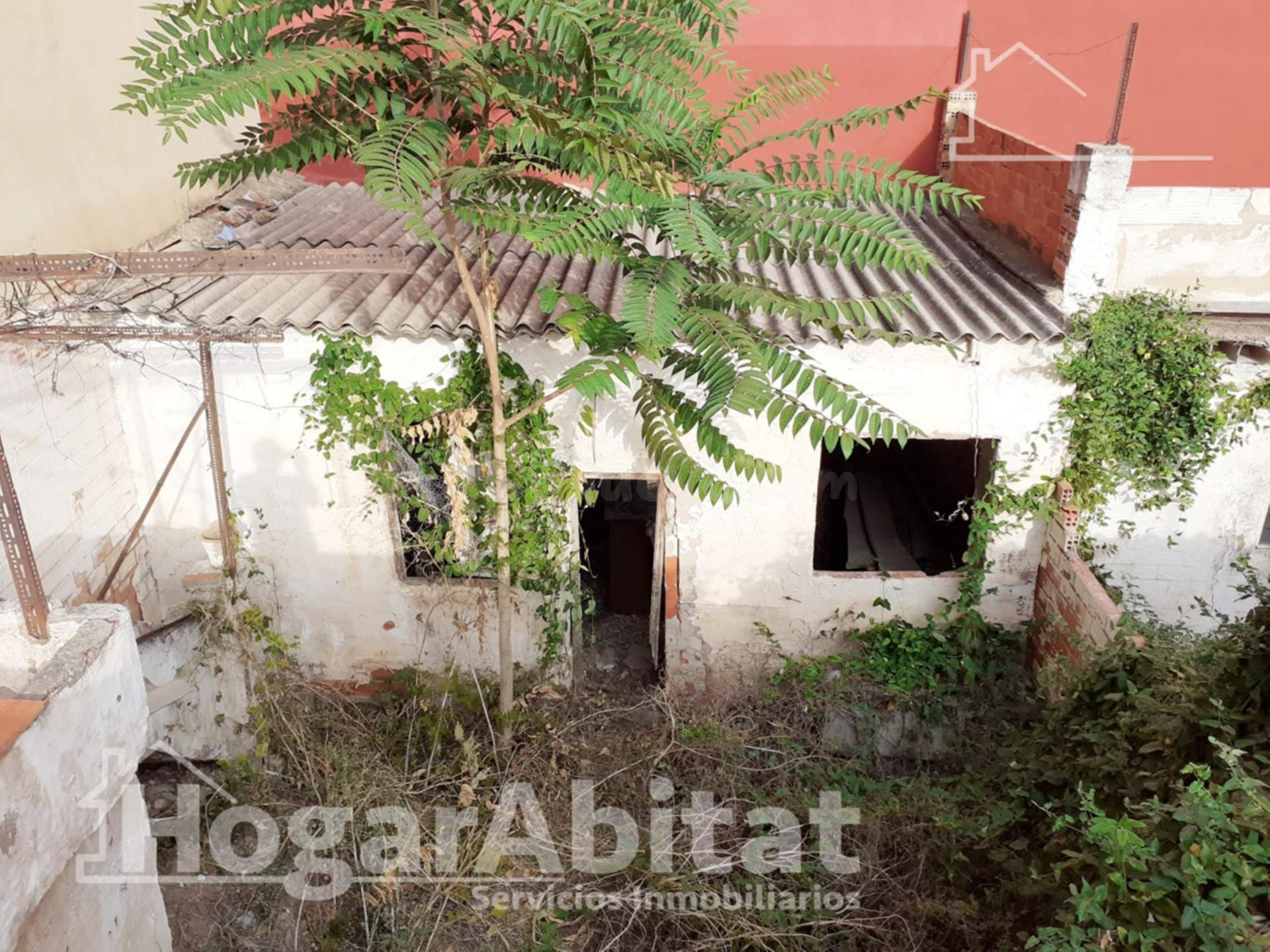 AMPLIA CASA CON DOS TERRAZAS PARA HACER TU HOGAR DE SUEÑOS - foto 4
