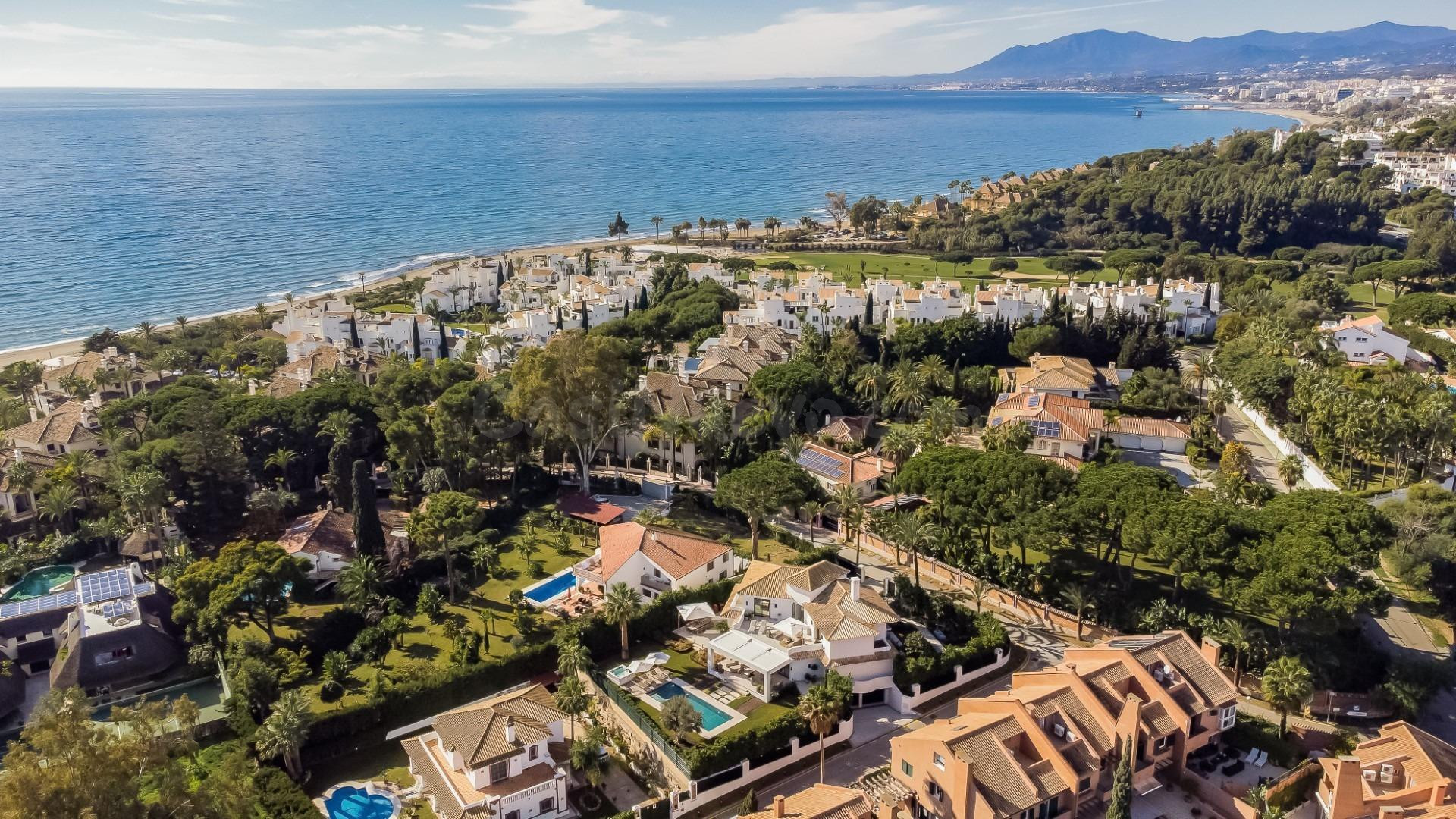 Villa de Lujo de 5 dormitorios y 6 baños en La Reserva de Lo - foto 3