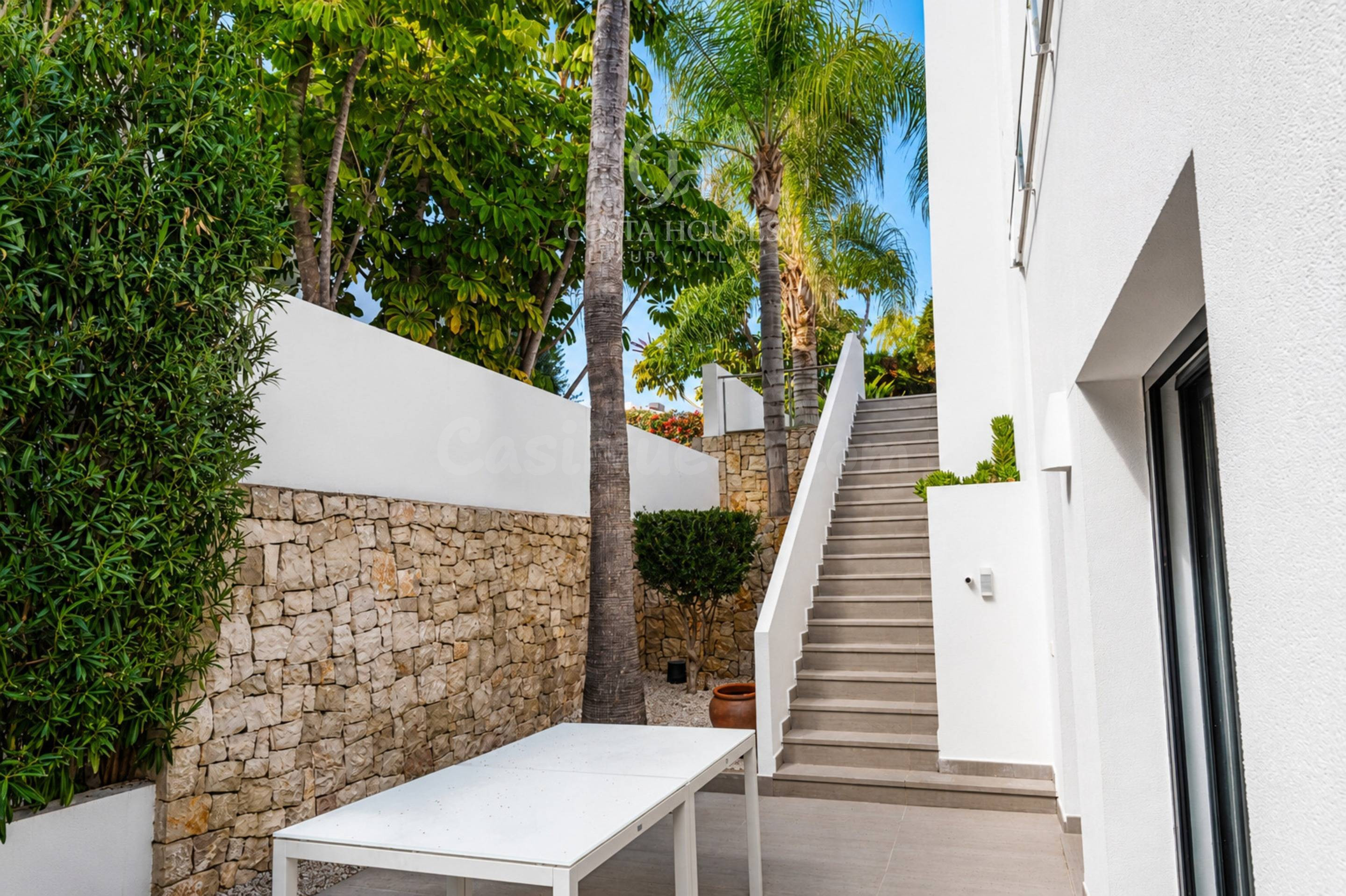 VILLA LUZ DEL SUR · PRIVACIDAD Y DISEÑO CONTEMPORANEO EN SOL - foto 4