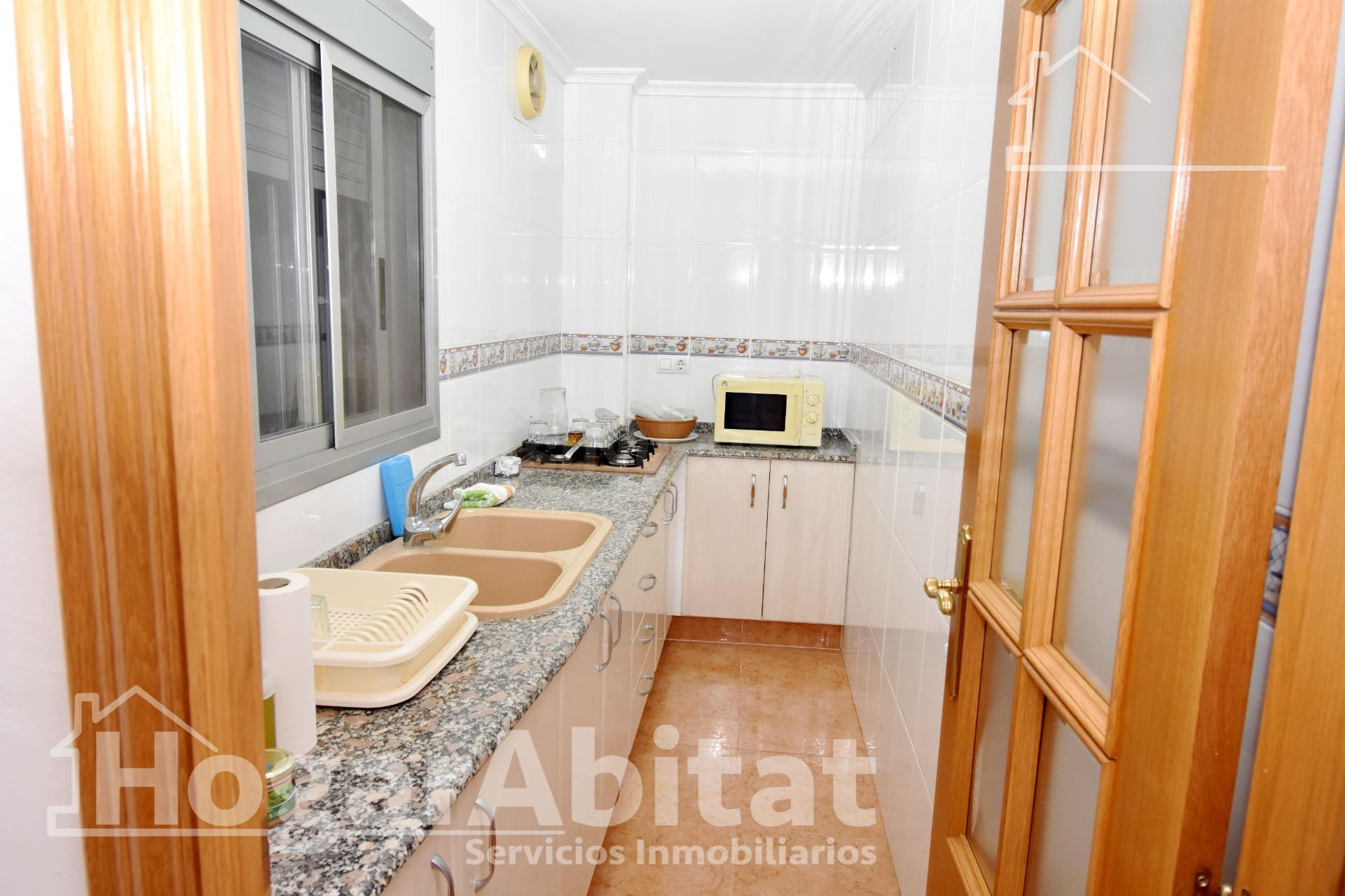 ¡UBICACIÓN IDEAL! CASA ESQUINERA Y ACOGEDORA CON TERRAZA - foto 5
