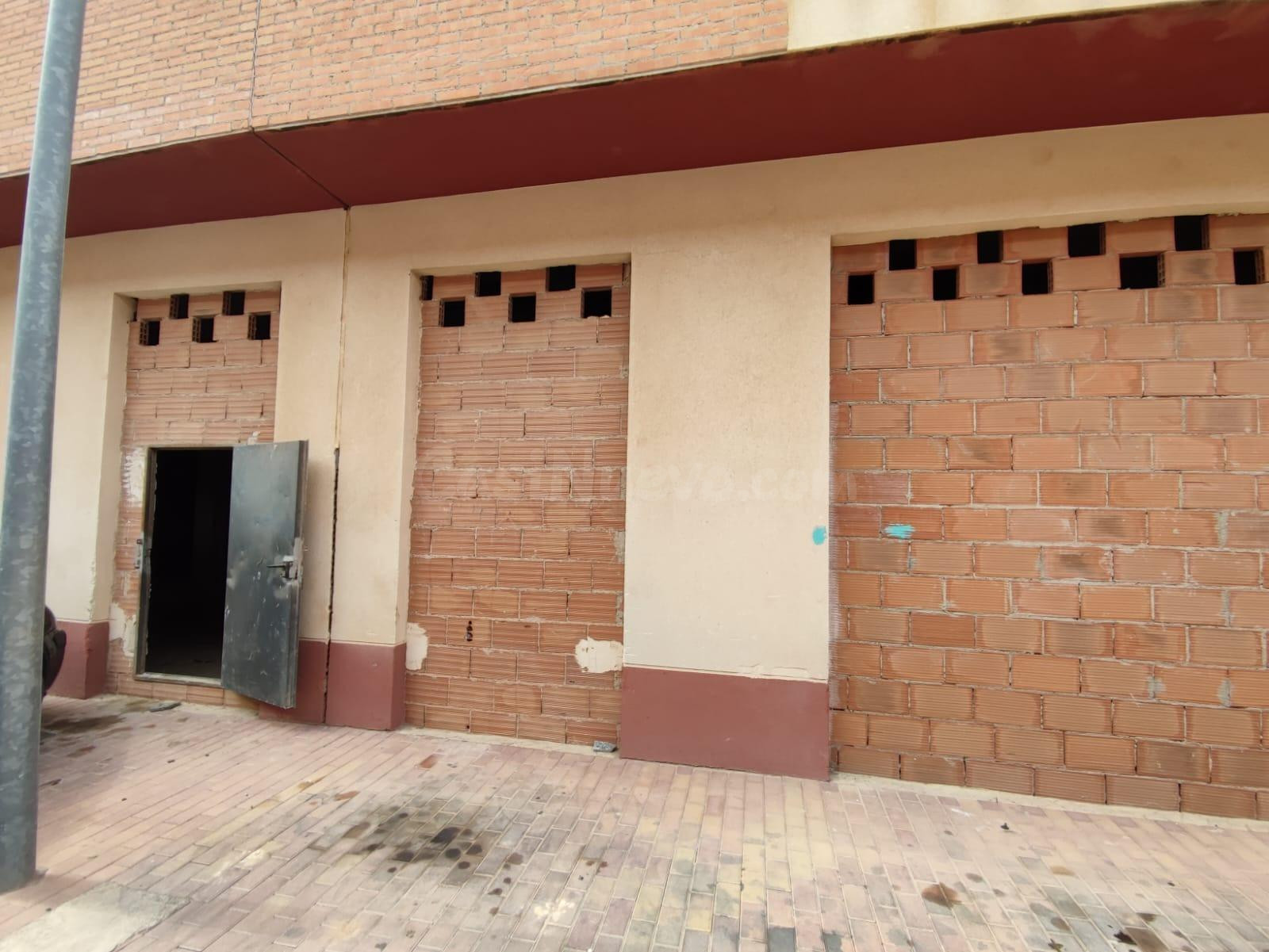 ALQUILER DE LOCAL EN ROLDAN - foto 4