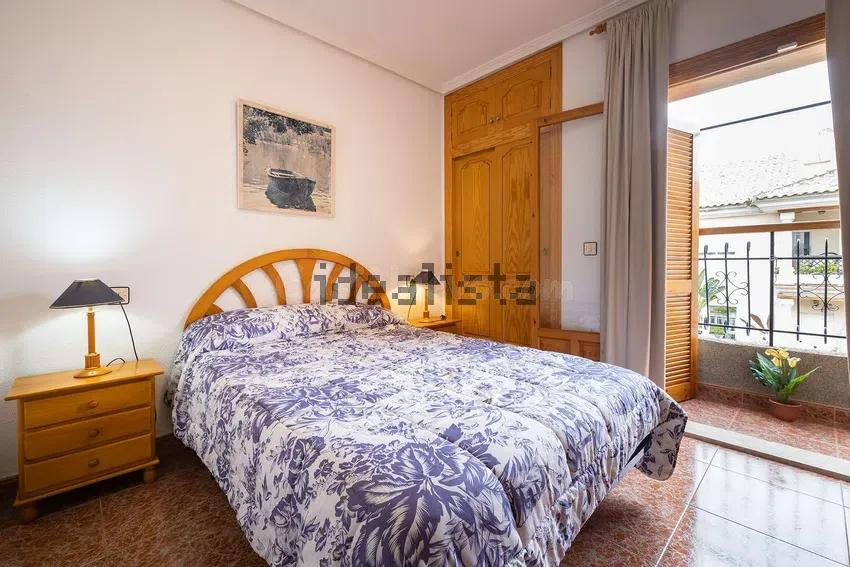 Chalet adosado en venta en Calle Río Danubio, 66 - foto 4