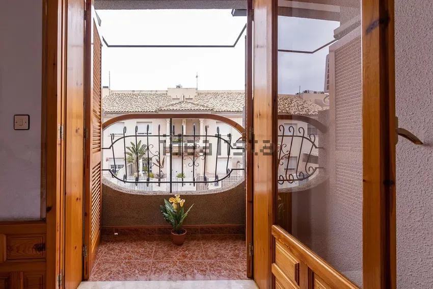 Chalet adosado en venta en Calle Río Danubio, 66 - foto 5