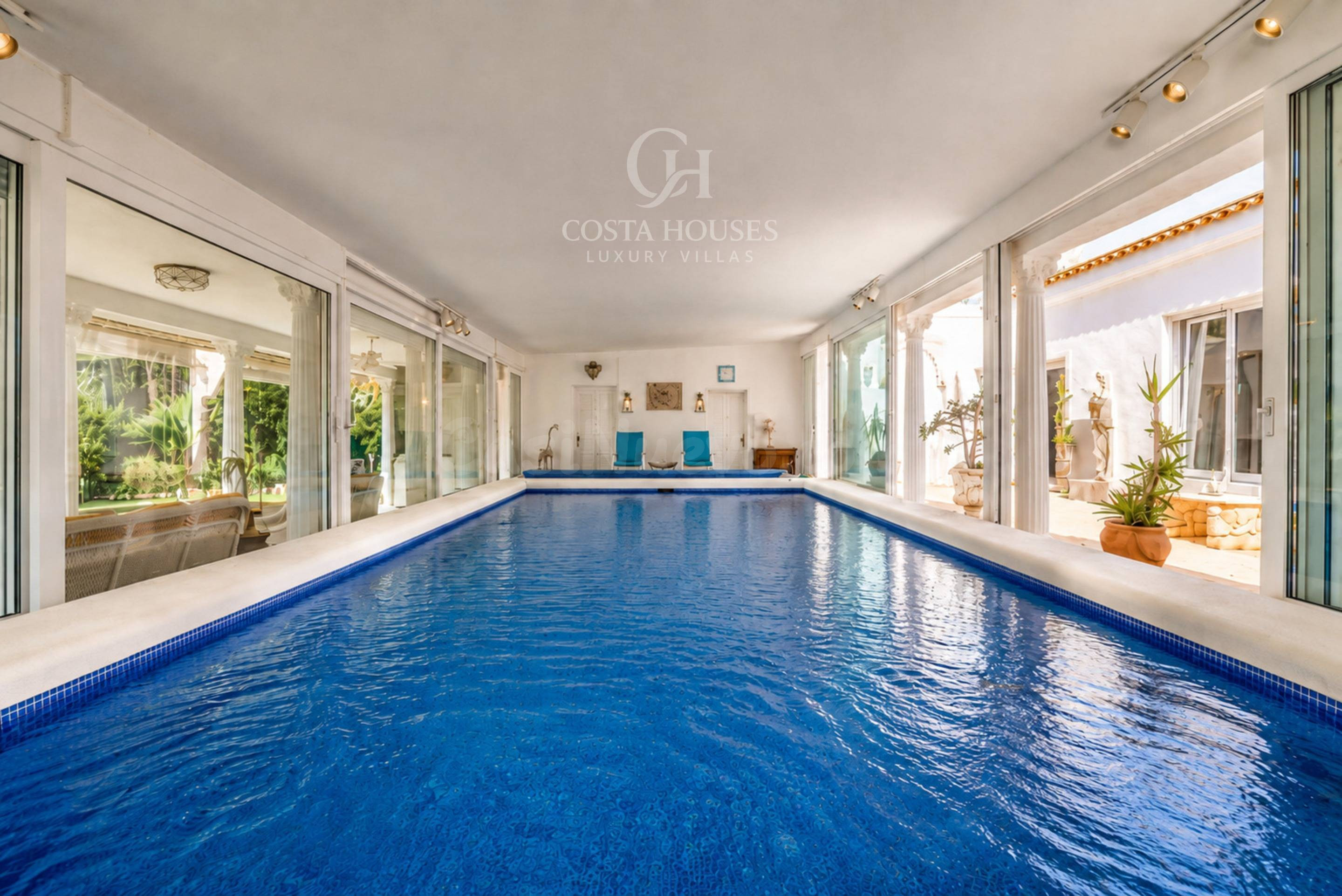 VILLA LUZ DEL MONTGO · UN OASIS DE CALMA Y LUZ BAJO LA SILUE - foto 3