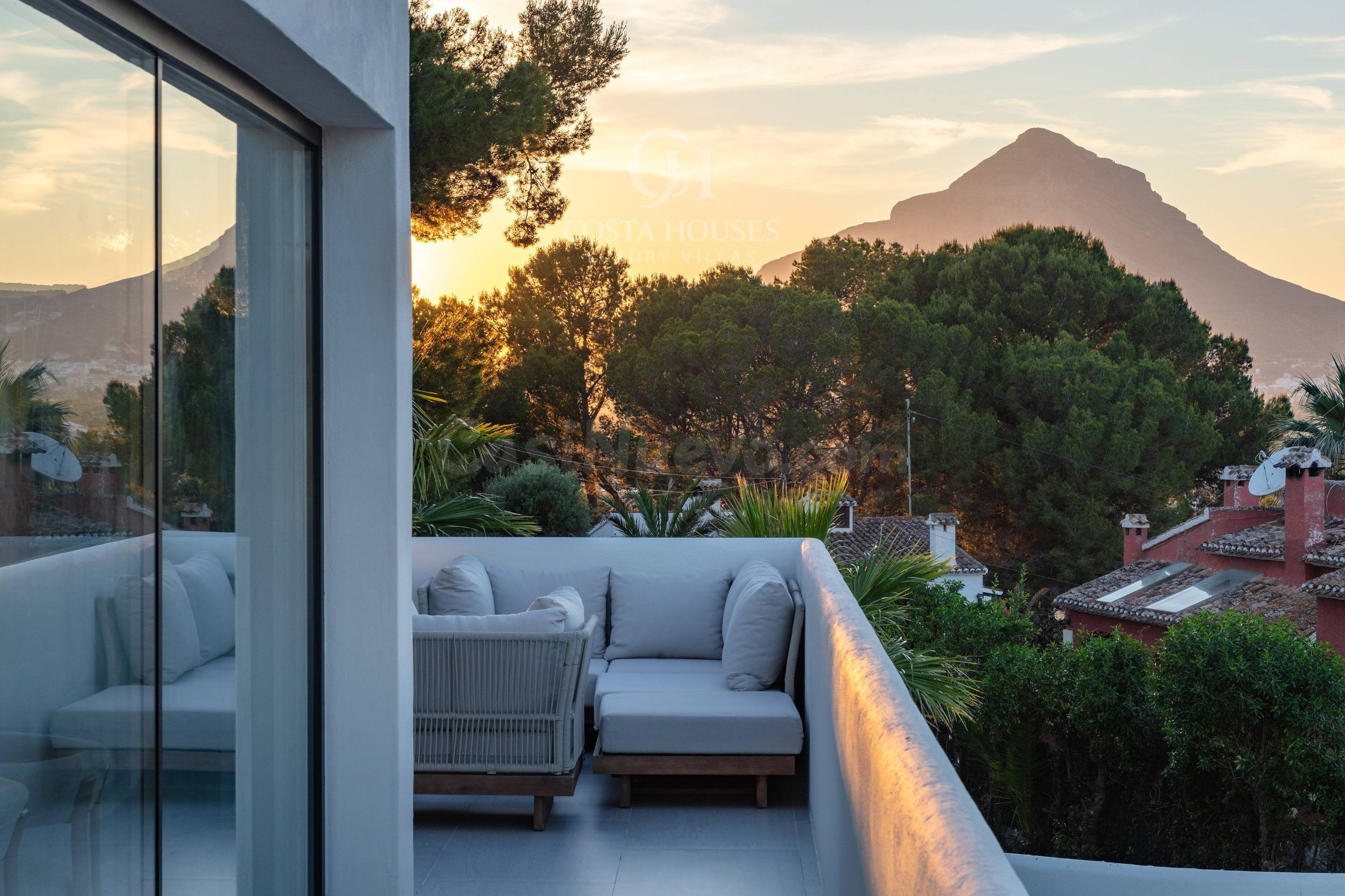 VILLA NADALETA · LUZ, MAR Y CALMA MEDITERRANEA EN JAVEA - foto 2