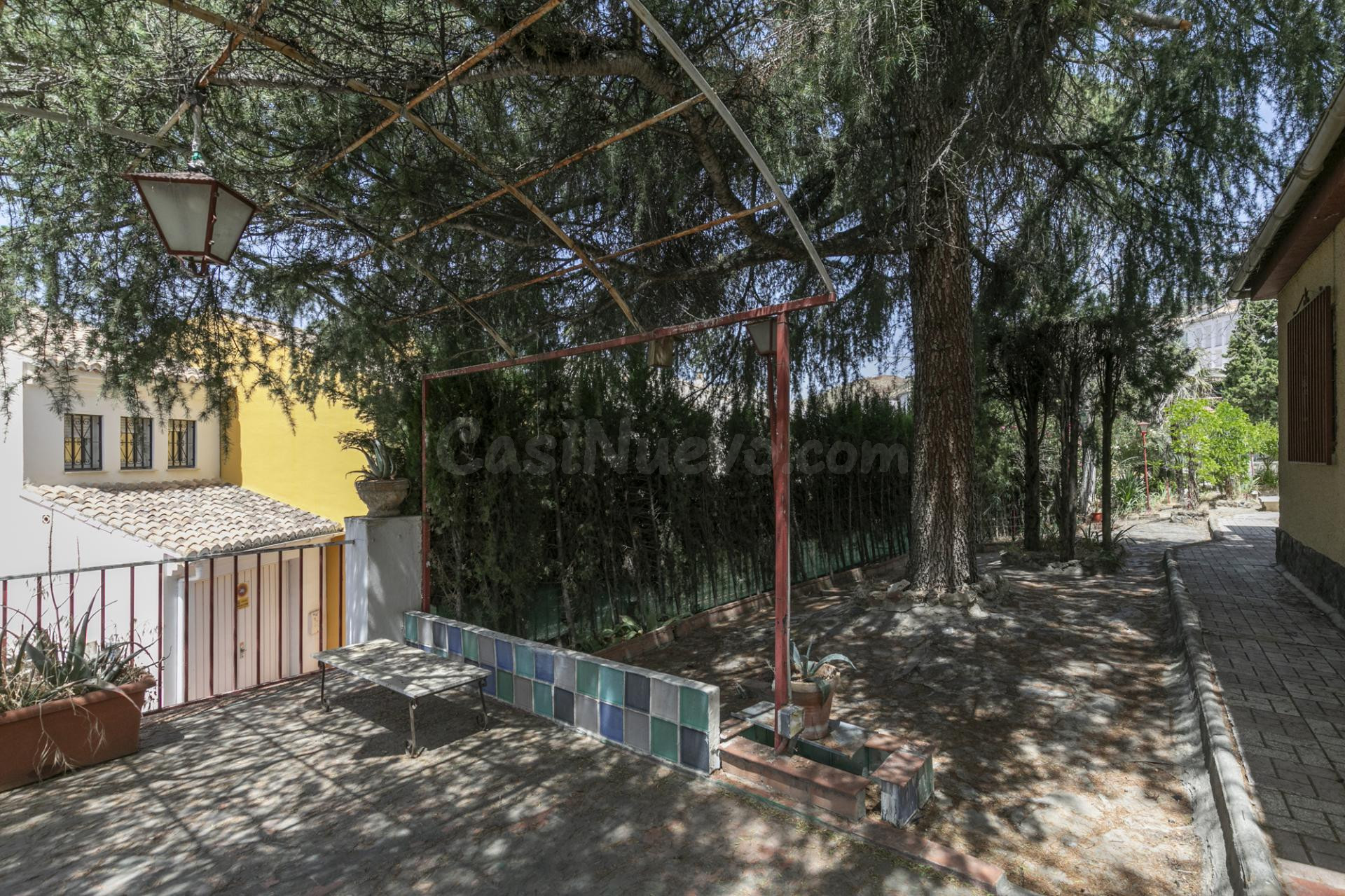 CHALET INDEPENDIENTE CON GRAN POTENCIAL DE EDIFICACIÓN EN CE - foto 2
