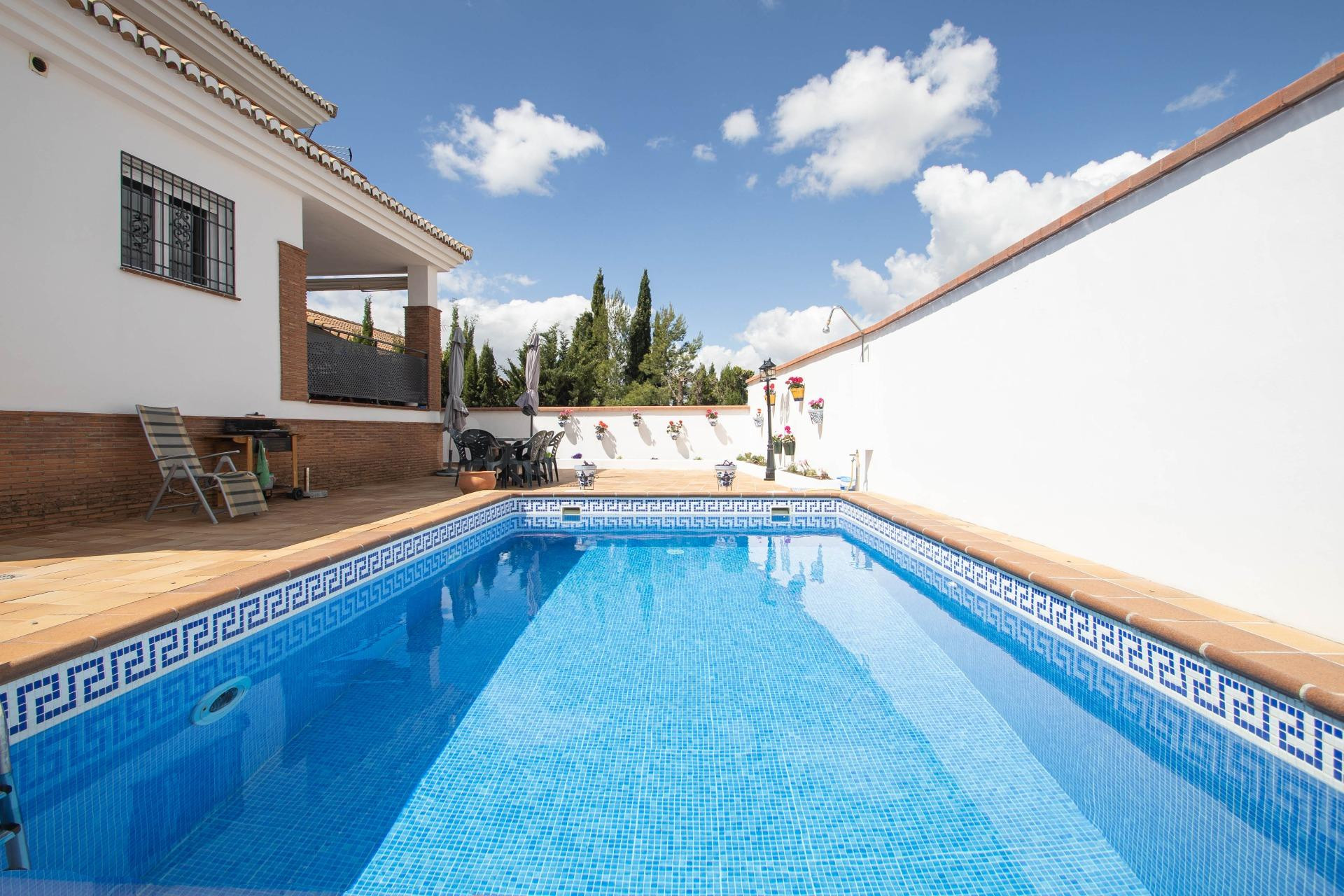 CHALET INDEPENDIENTE CON PISCINA