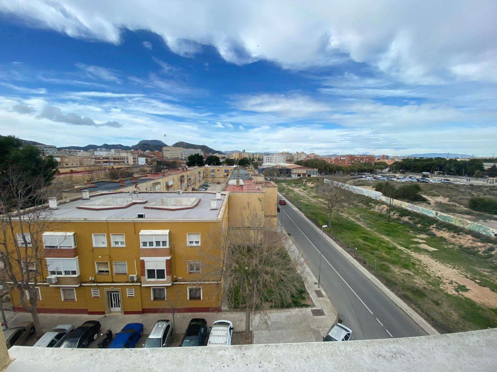 PISO EN MUY BUENA ZONA EN CARTAGENA