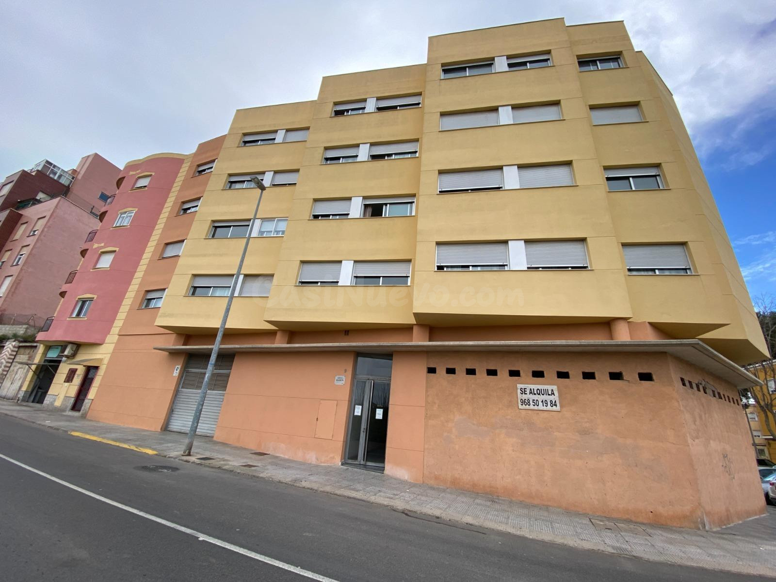 PISO EN MUY BUENA ZONA EN CARTAGENA - foto 2