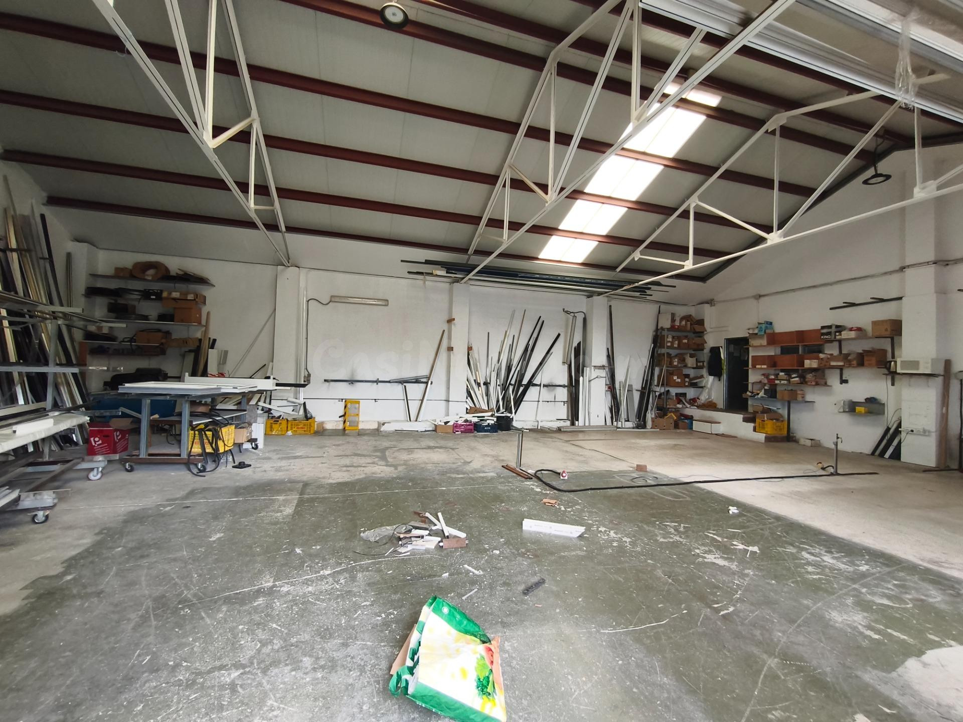 SE VENDE NAVE INDUSTRIAL EN EXCELENTE ESTADO - foto 2
