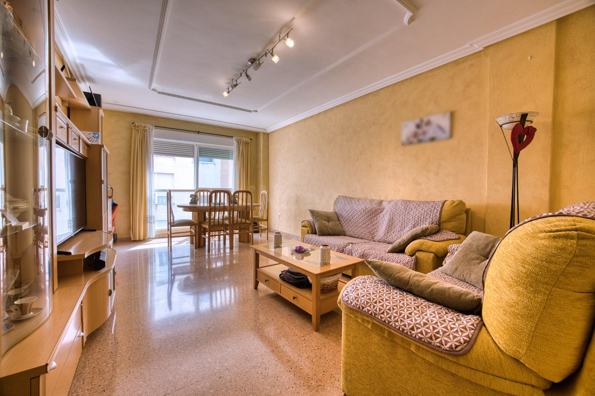BONITO PISO ZONA VICENTE SAVALL - foto 4