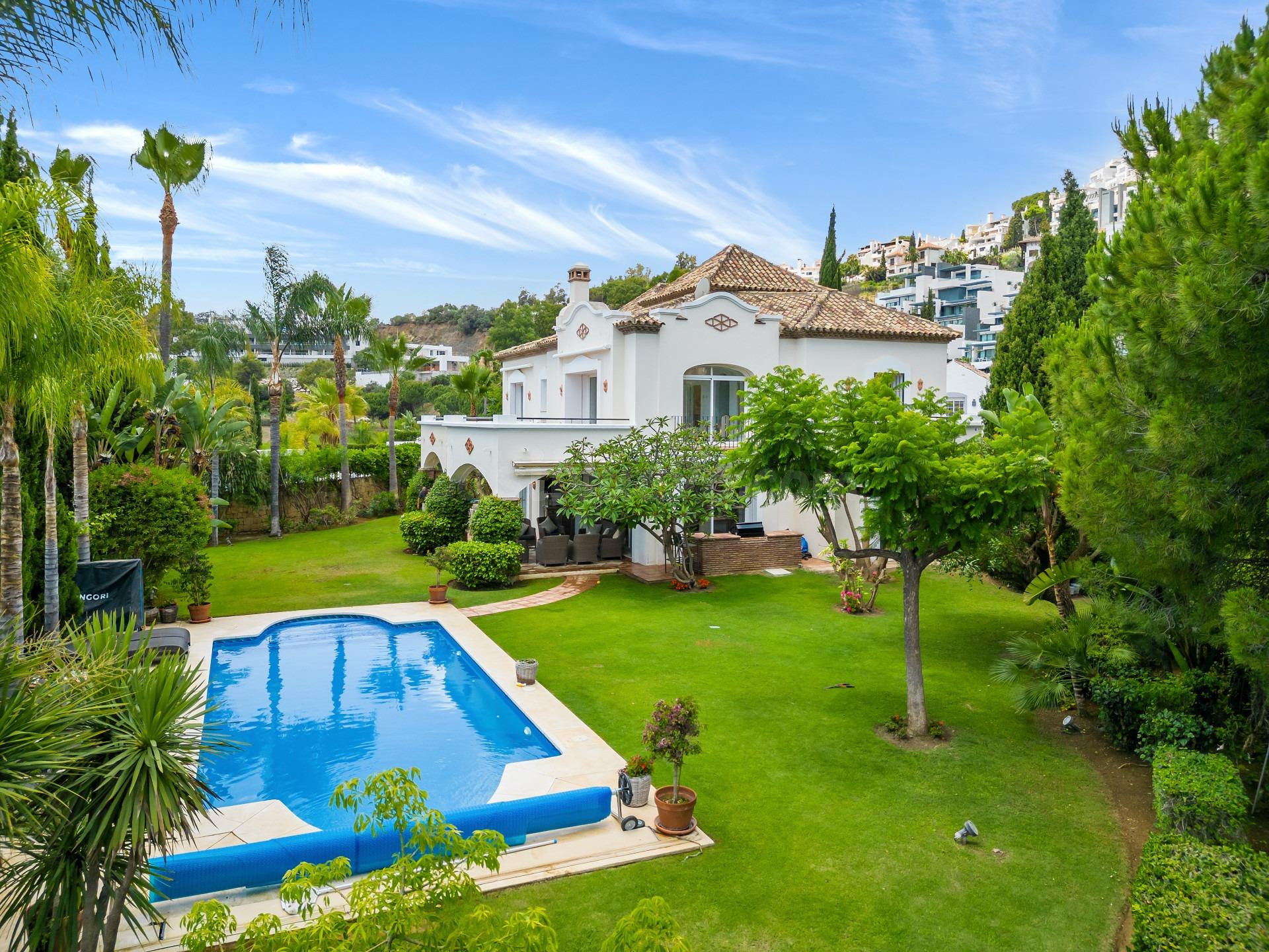 Villa de lujo de 5 dormitorios y 5 baños en La Quinta, Benah - foto 3