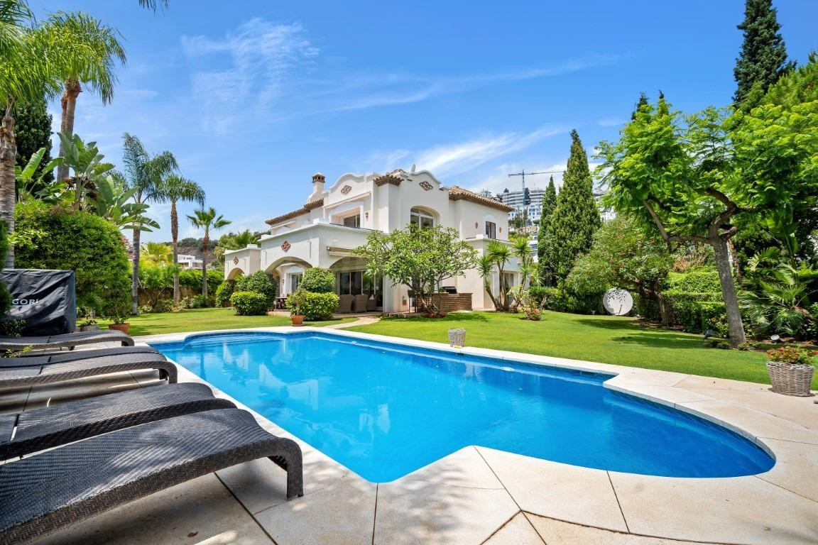 Villa de lujo de 5 dormitorios y 5 baños en La Quinta, Benah - foto 4