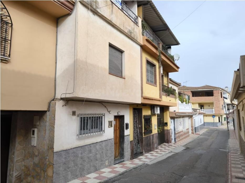 Casa adosada en venta en Huétor Tájar (Granada) – Oportunida - foto 3