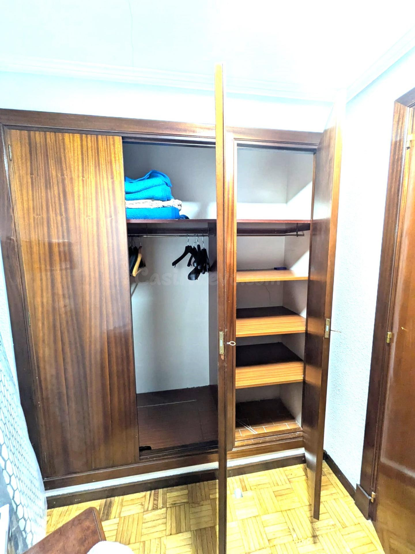 habitación NUMERO UNO  NDIVIDUAL EN PISO DE 112m2 EN CESAREO - foto 4