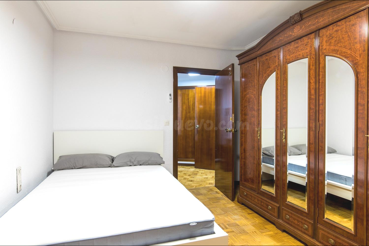habitación Nº 2 INDIVIDUAL EN PISO DE 112m2 EN CESAREO ALIER