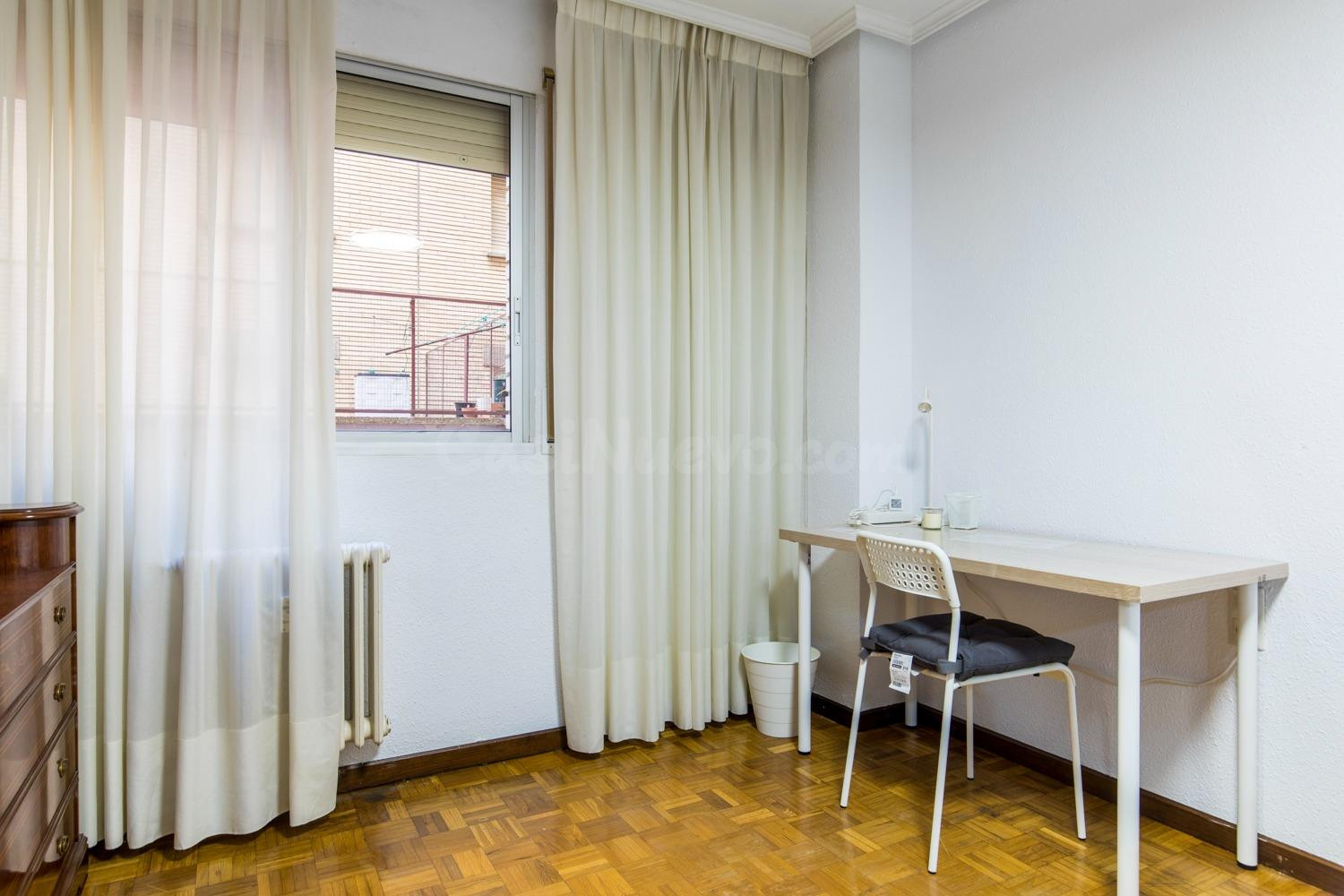 habitación Nº 2 INDIVIDUAL EN PISO DE 112m2 EN CESAREO ALIER - foto 4