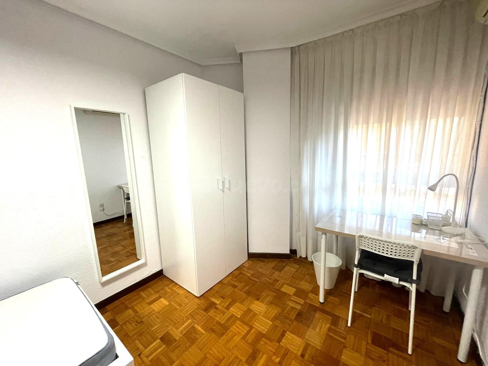 habitación Nº 3 INDIVIDUAL EN PISO DE 112m2 EN CESAREO ALIER - foto 5