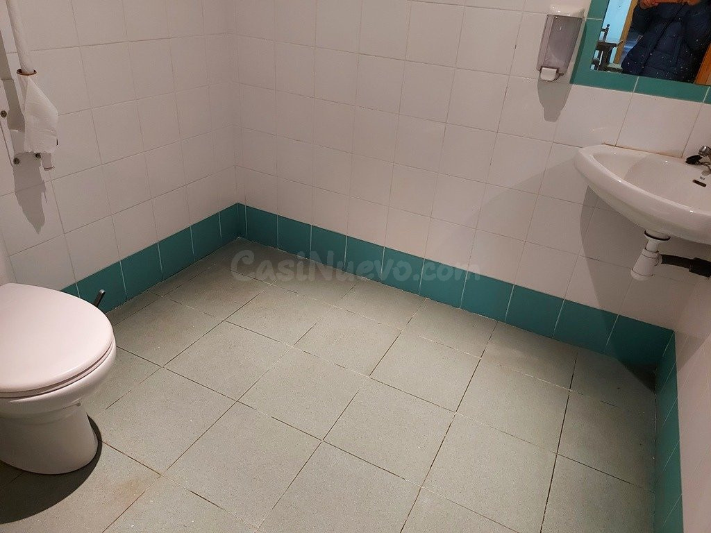 Bar restaurante y piso en venta en la población de Domeño - foto 5