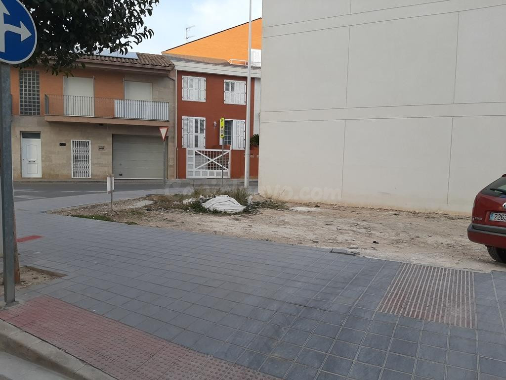 Solar en venta en una de las mejores zonas de Llíria - foto 2