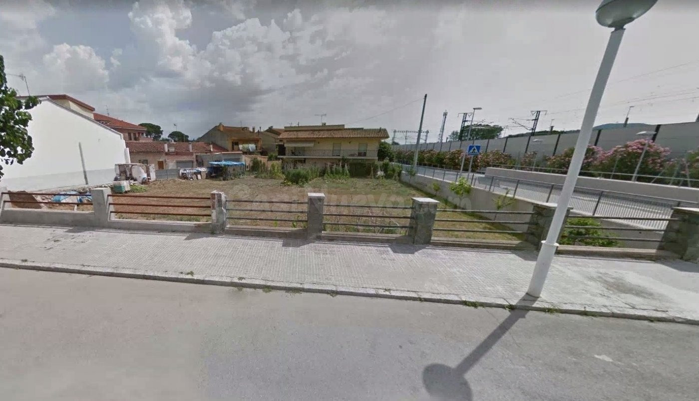 Solar urbano en Barri de l'Estació - Riells i Viabrea - foto 2