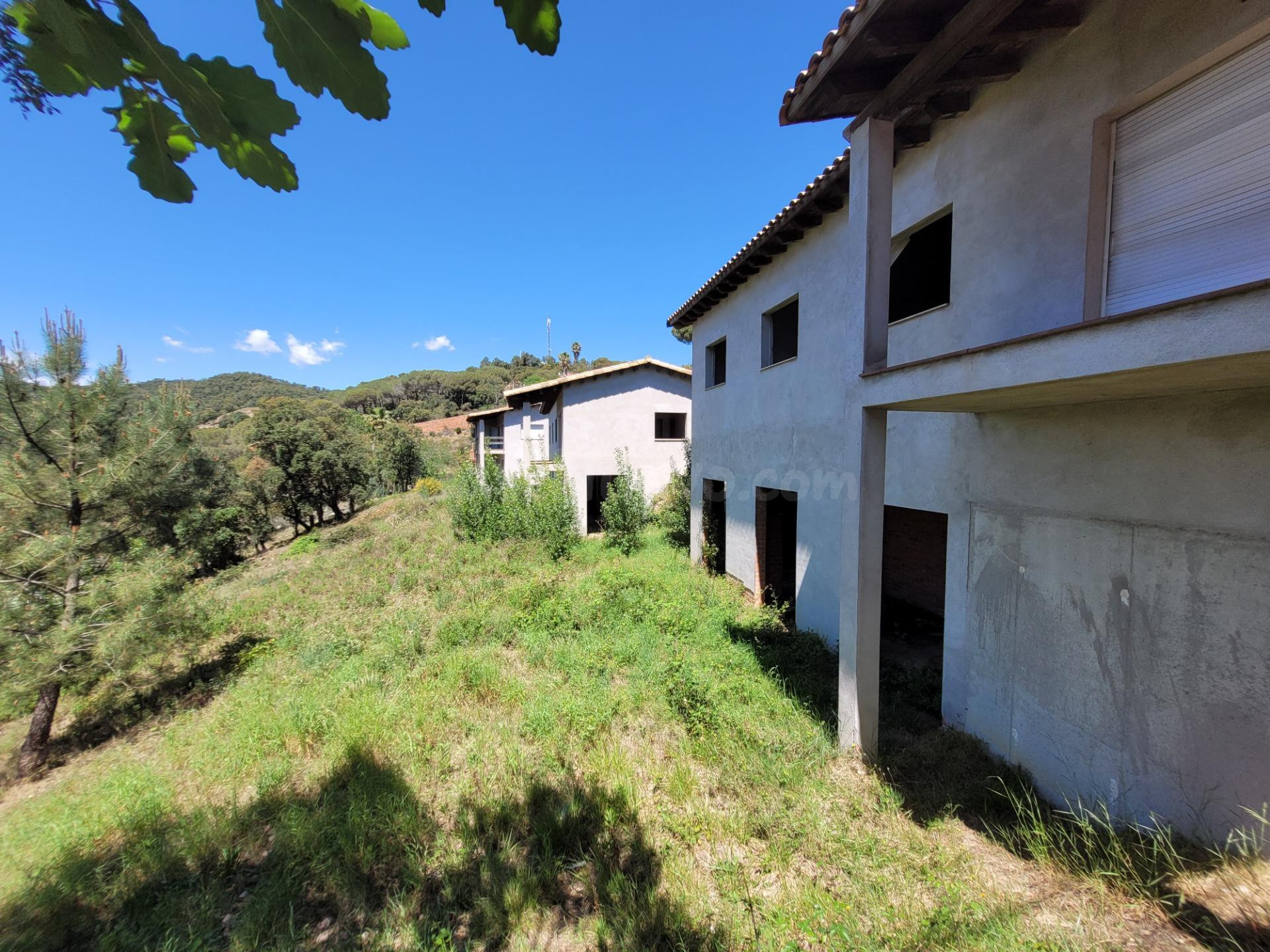 VENTA DE 3 CASAS UNIFAMILIARES EN CONTRUCCIÓN EN CAN FORNACA - foto 5